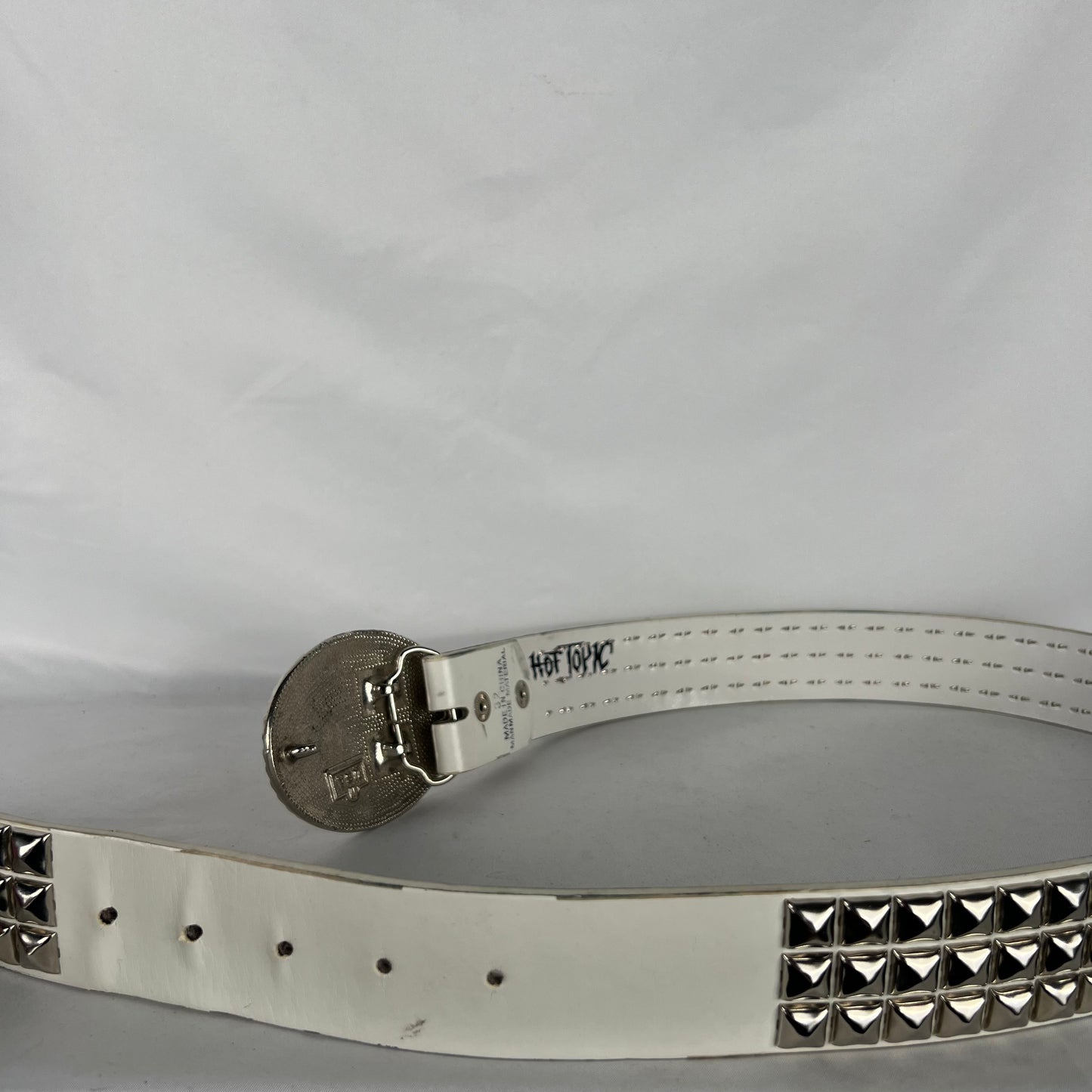 White Studded Belt 70s Silver Stone Buckle- 28"-32"