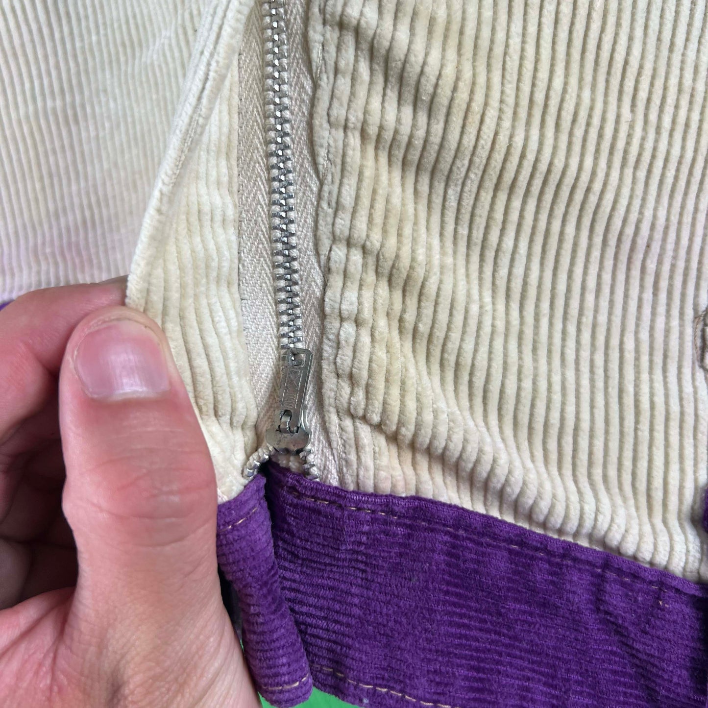 70s Cream & Purple Corduroy Mini Shorts- 32x1.5