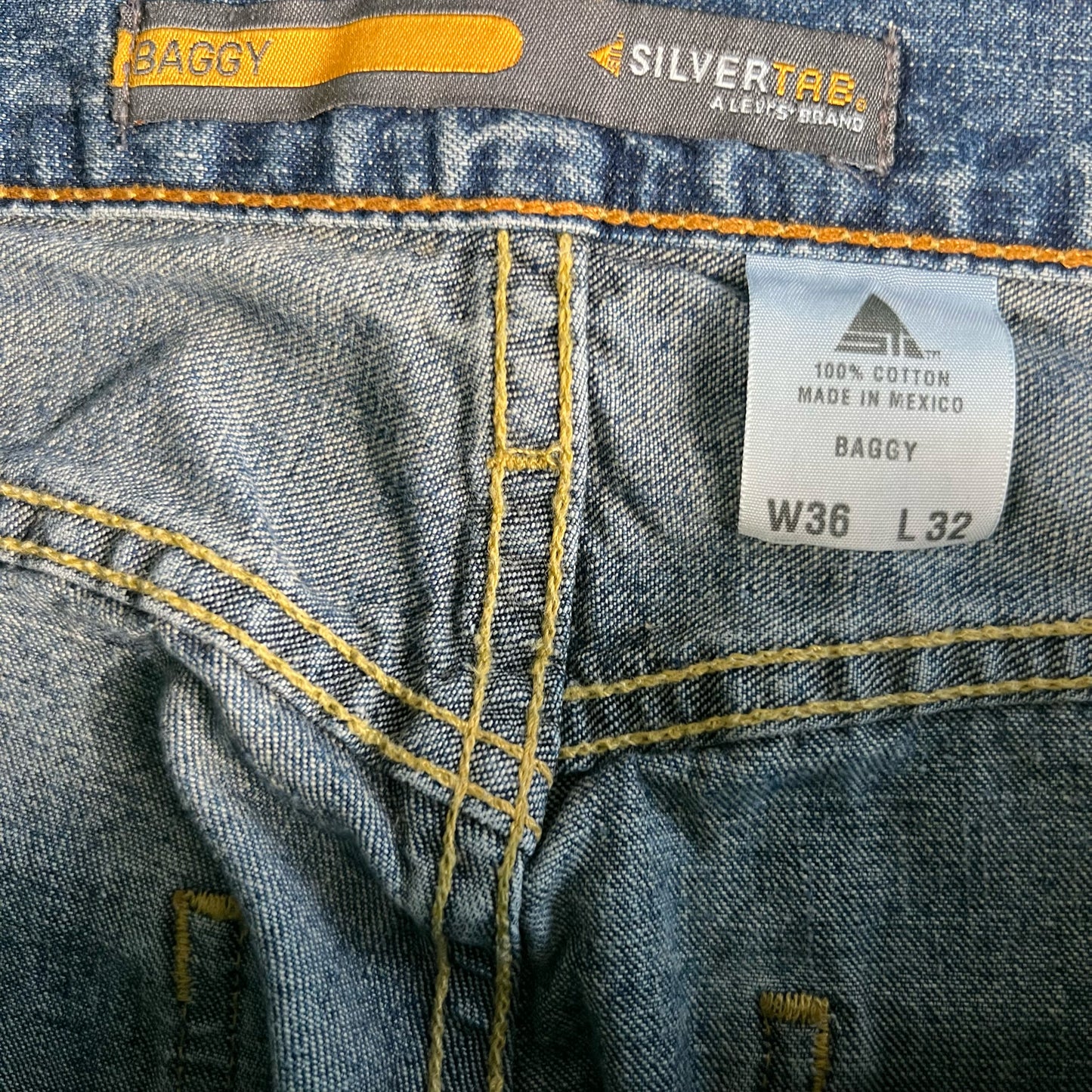 00s Levi's Baggy Silvertab Denim- 38x32