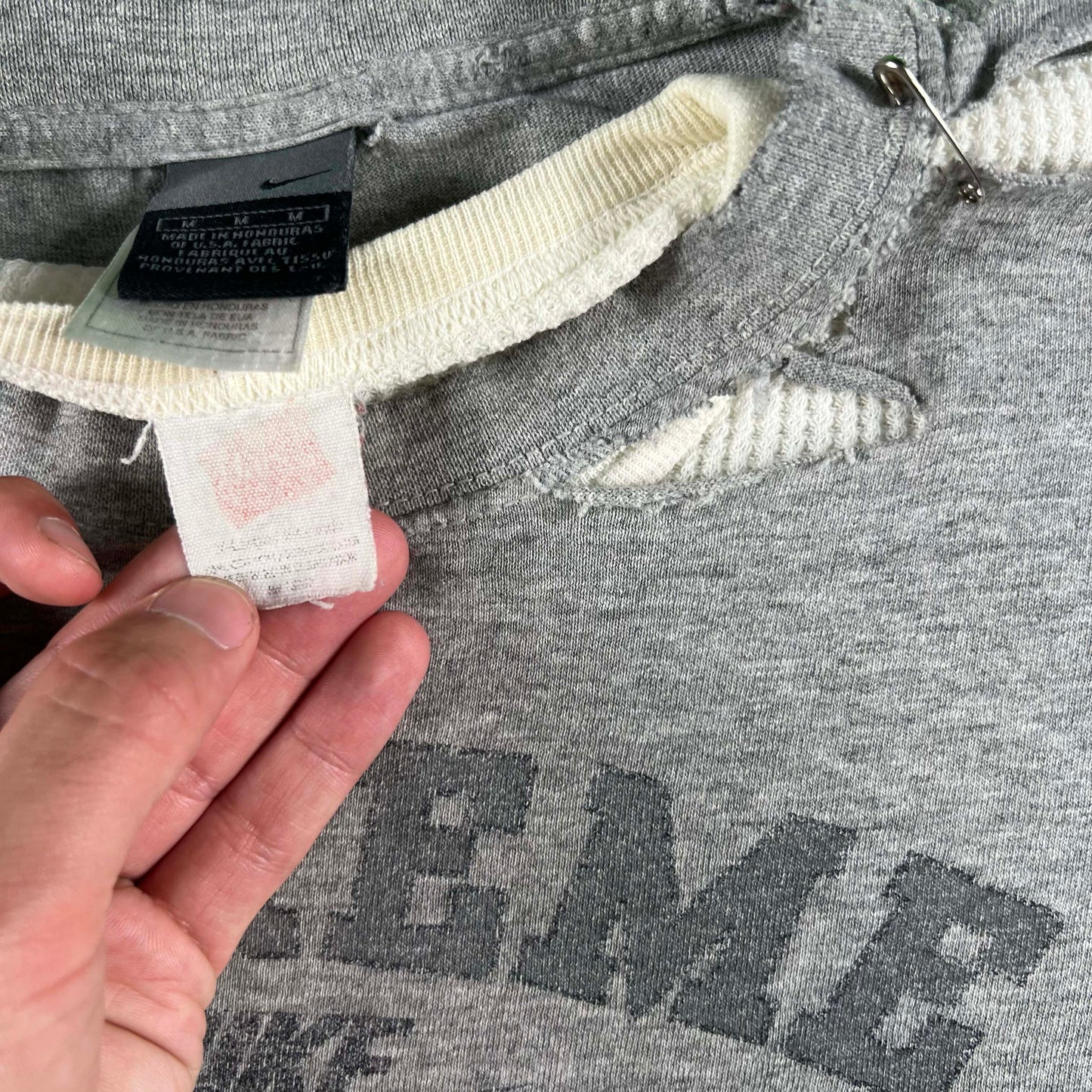 00s Thrashed Nike 'Supreme Court' Hoops Tee & 90s Waffle Knit Thermal- M
