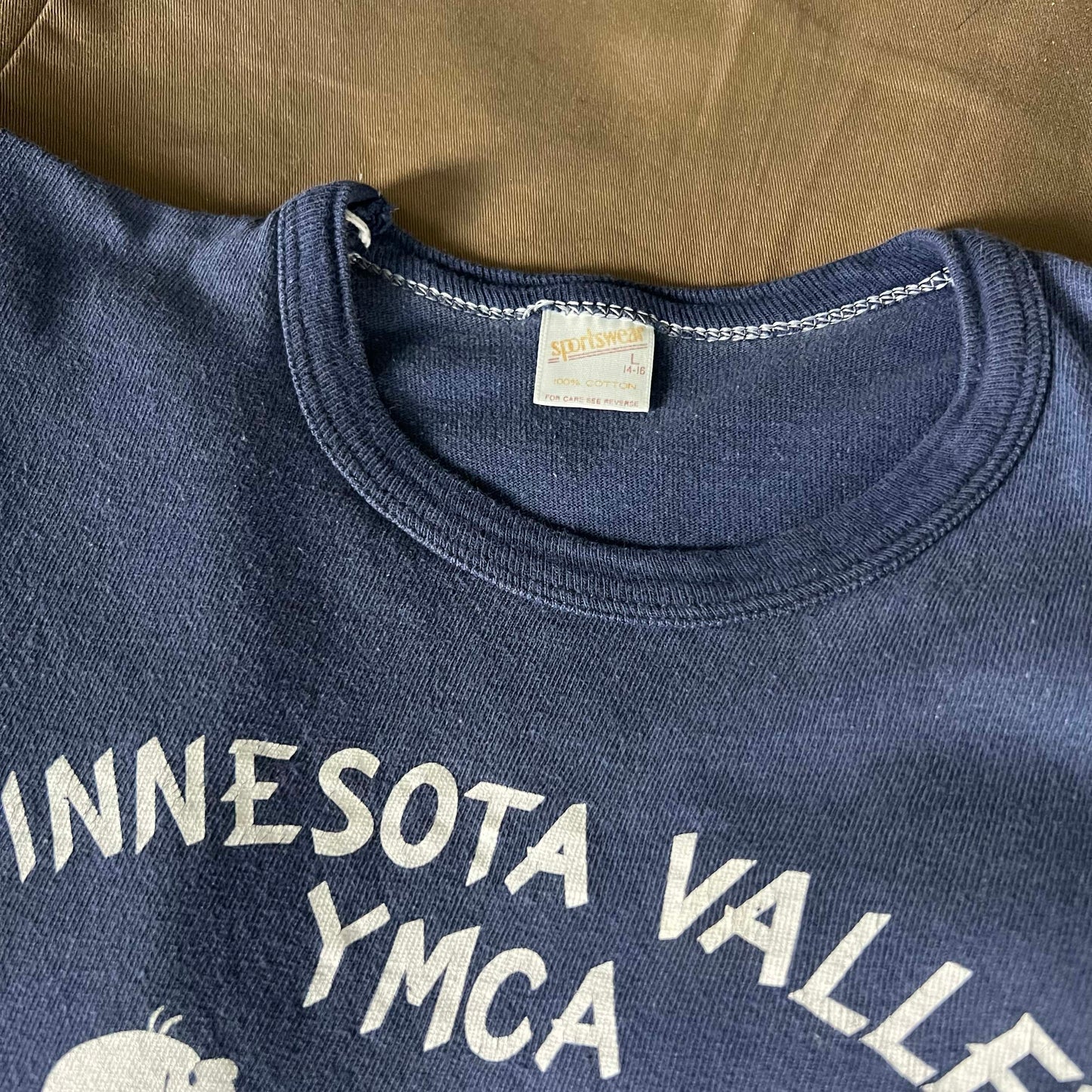 70s MN Valley YMCA Flag Football Peanuts Tee- XS