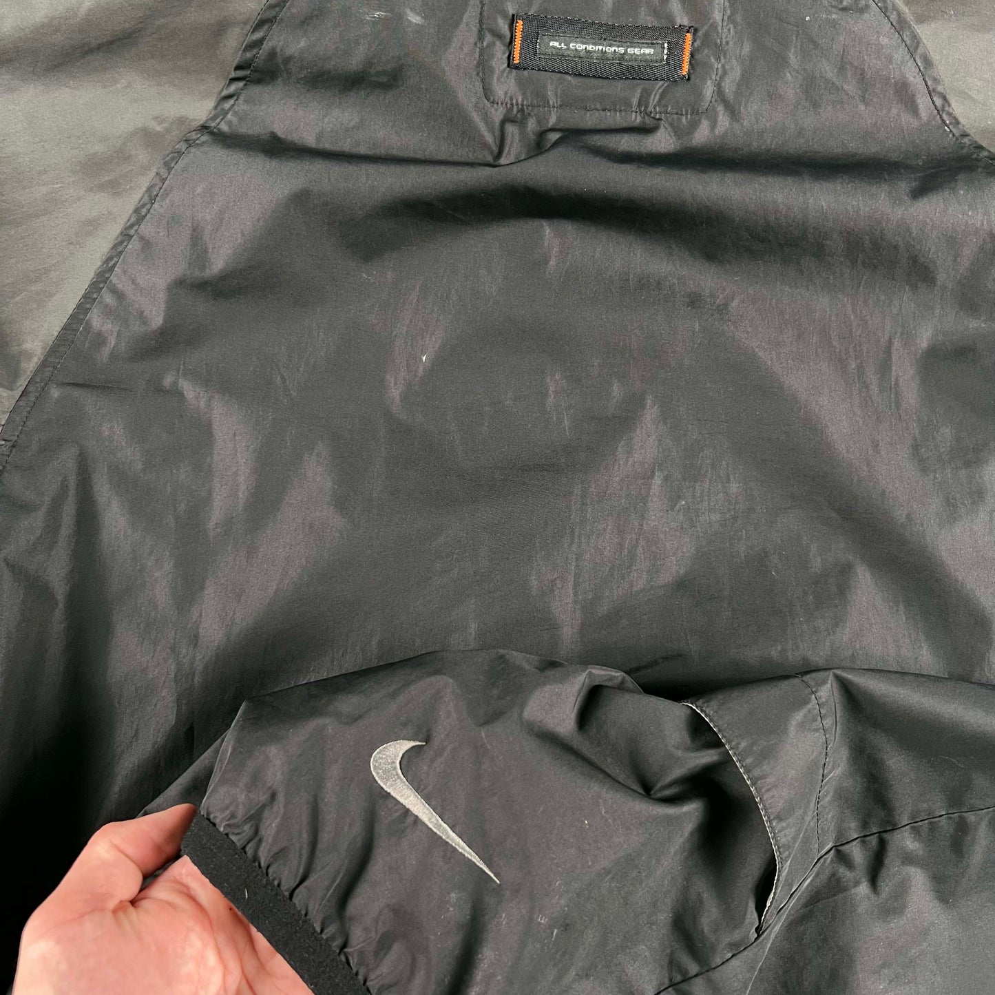 00s Nike ACG Swishy Jacket- L