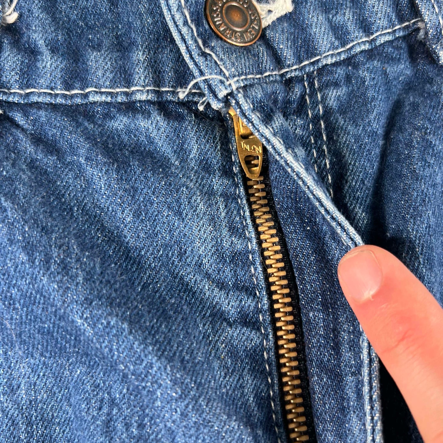 80s Levi's Movin' On Denim Flares- 32x30