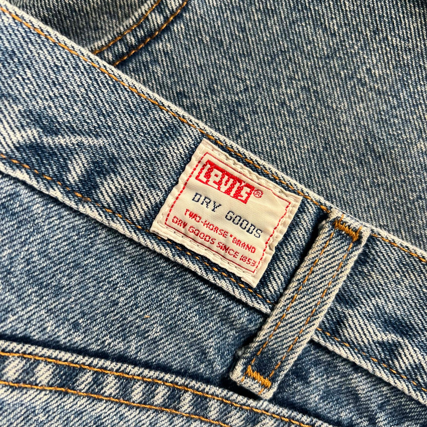 90s Levi's Dry Goods 559 Paper Tag Denim- 34x36