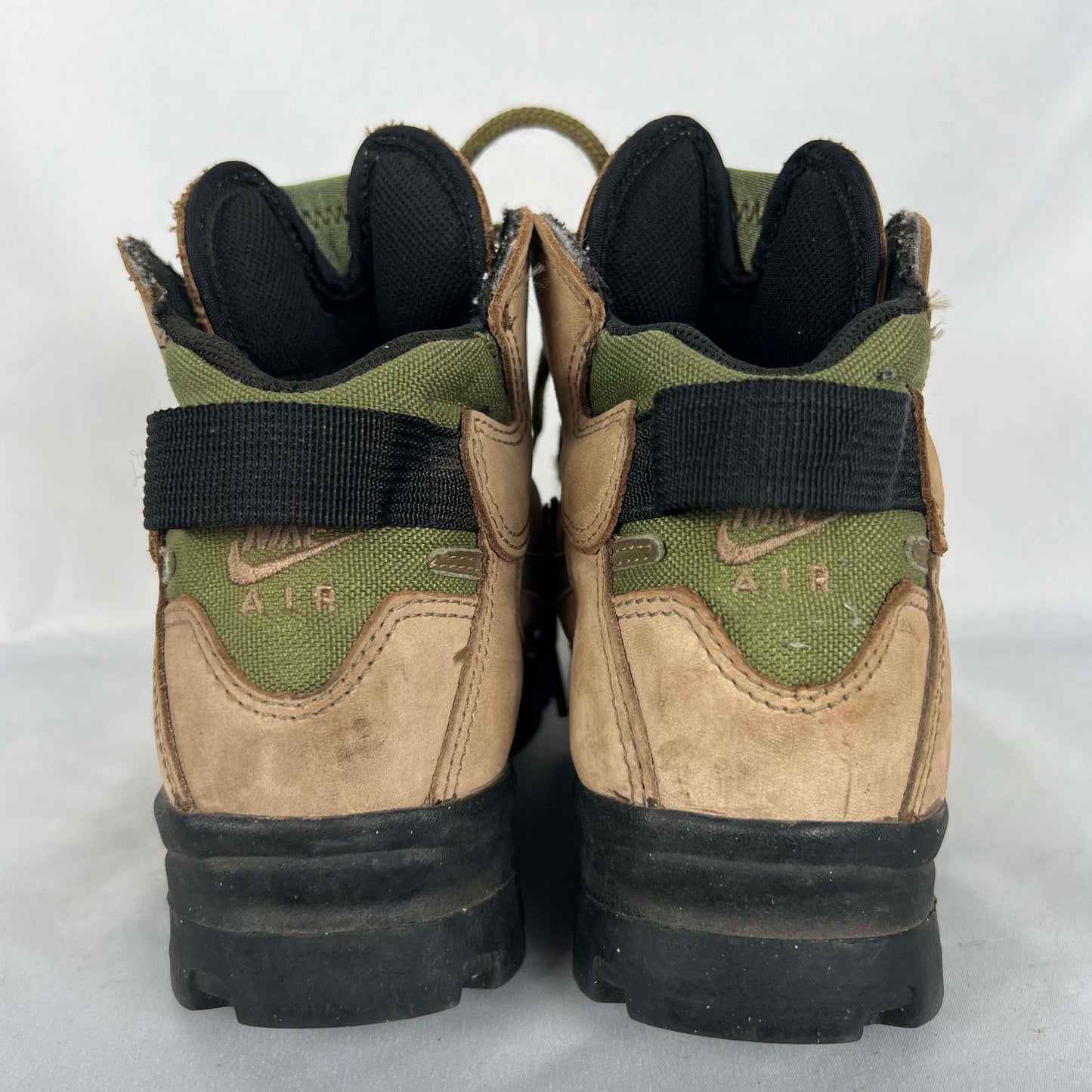 00s Nike ACG Hiking Boots- M's 5, W's 6.5