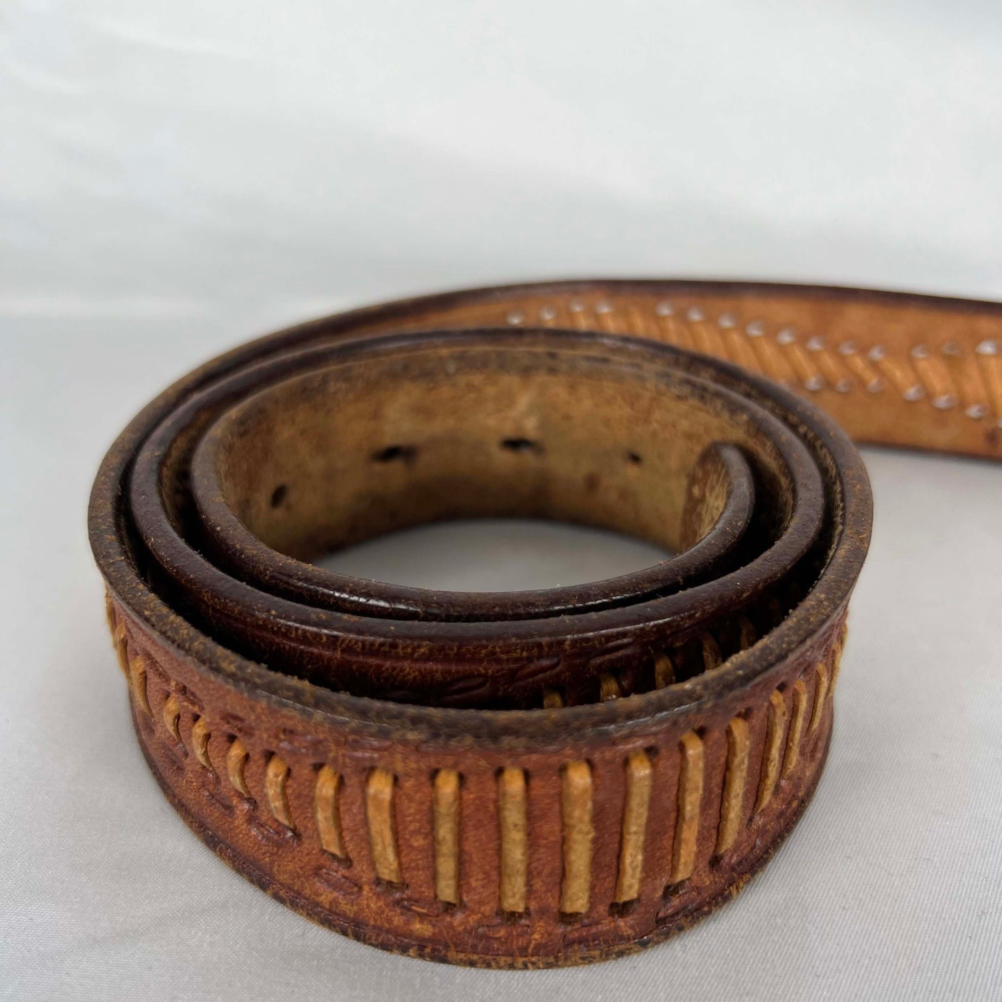 80s Two Tone Tan & Brown Detailed Leather Belt- 38"-42"