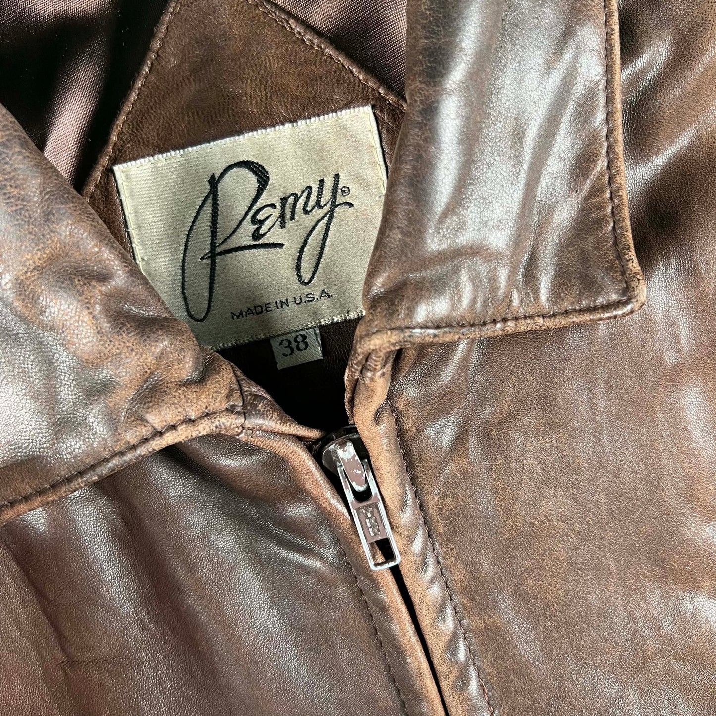 90s Boxy Brown Leather Bomber Jacket- M