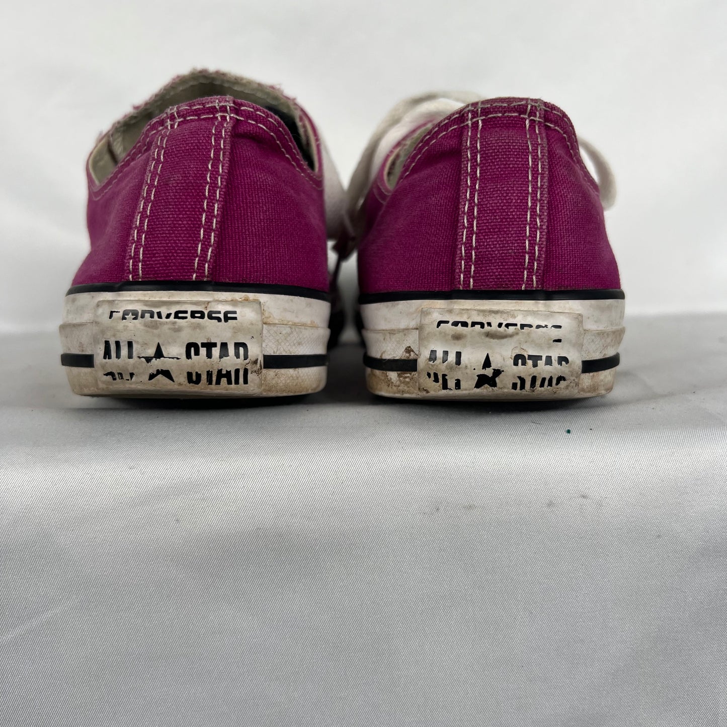 Fuchsia Pink Converse- M's 7, W's 8.5