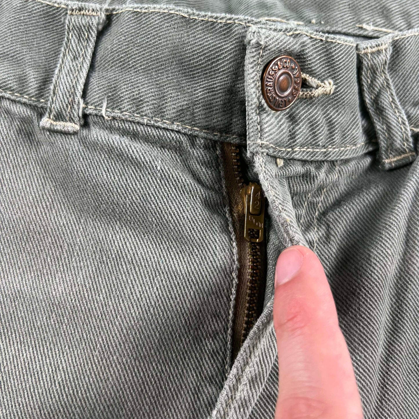 70s Levi's Moss Green Cotton Shorts- 33x7.5