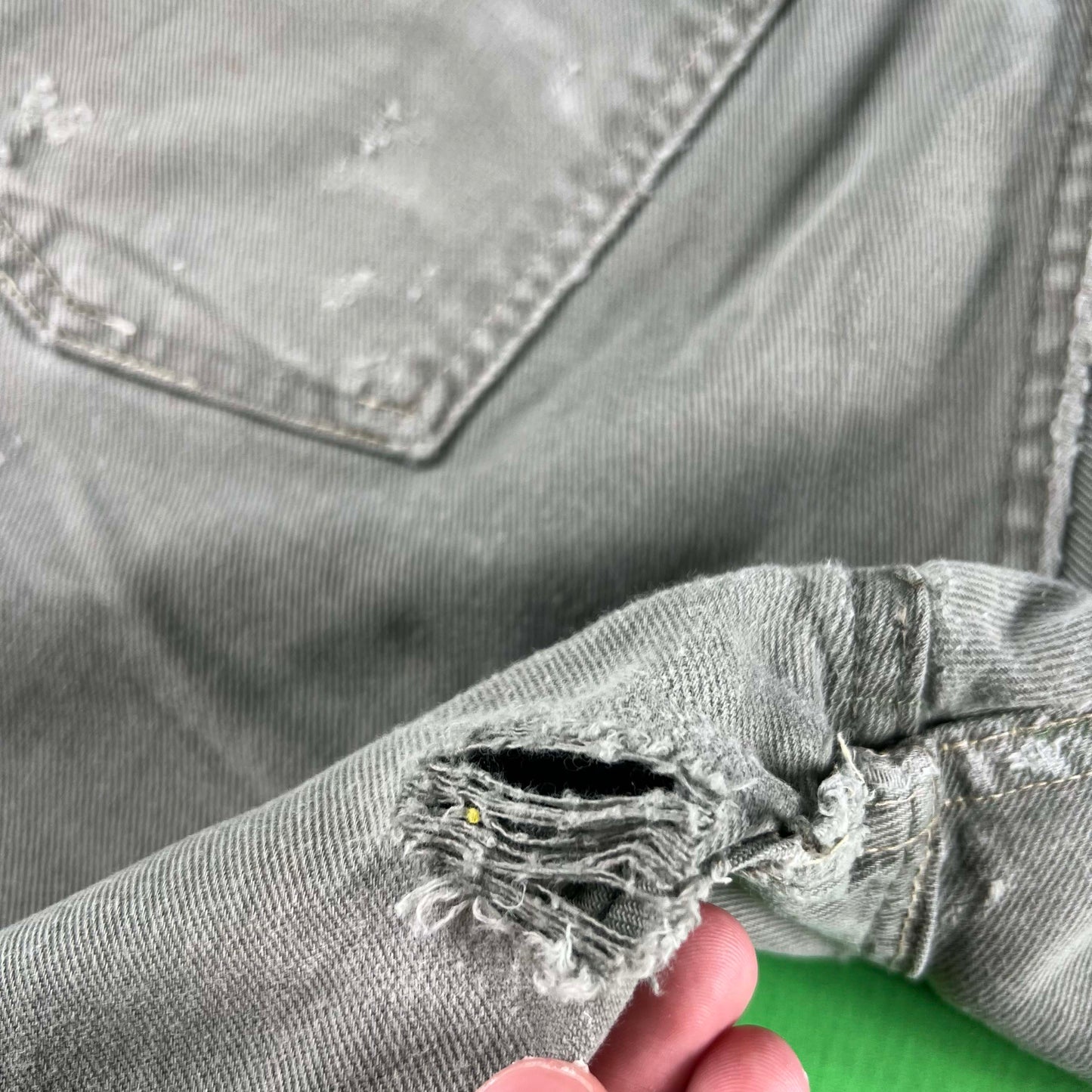 70s Levi's Moss Green Cotton Shorts- 33x7.5