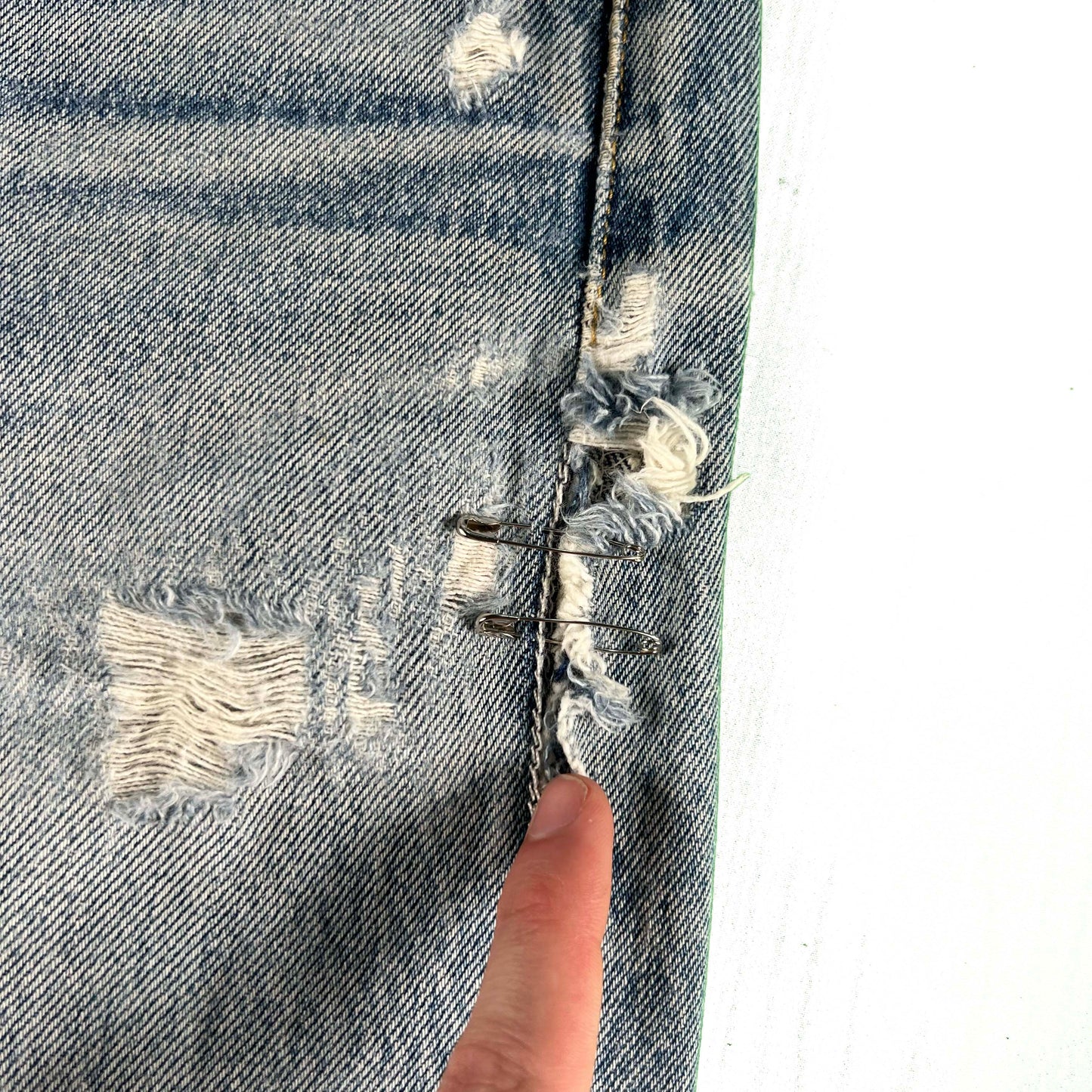 00s Nicely Worn & Safety Pinned Levi's 501 Denim- 35x32