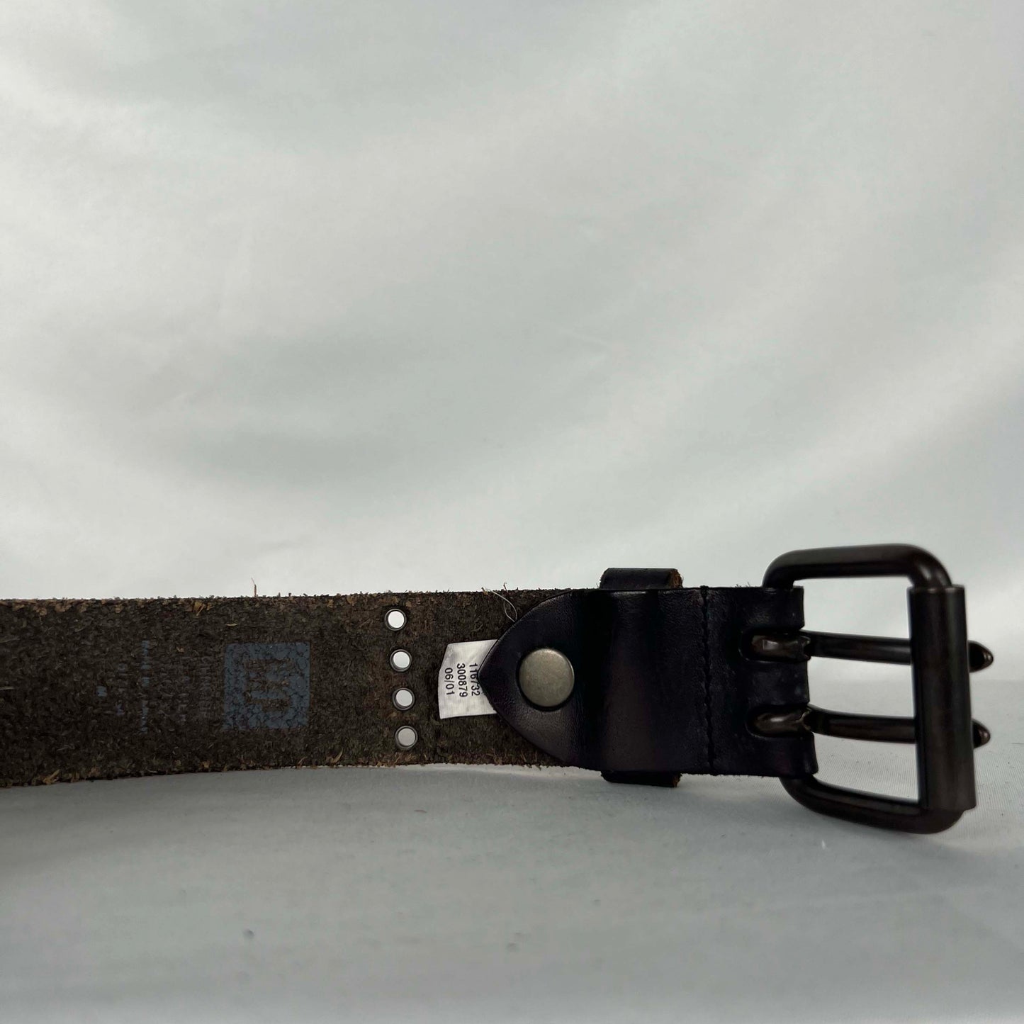 2001 Two Prong Buckle Gap Black Leather Belt- 30"-34"
