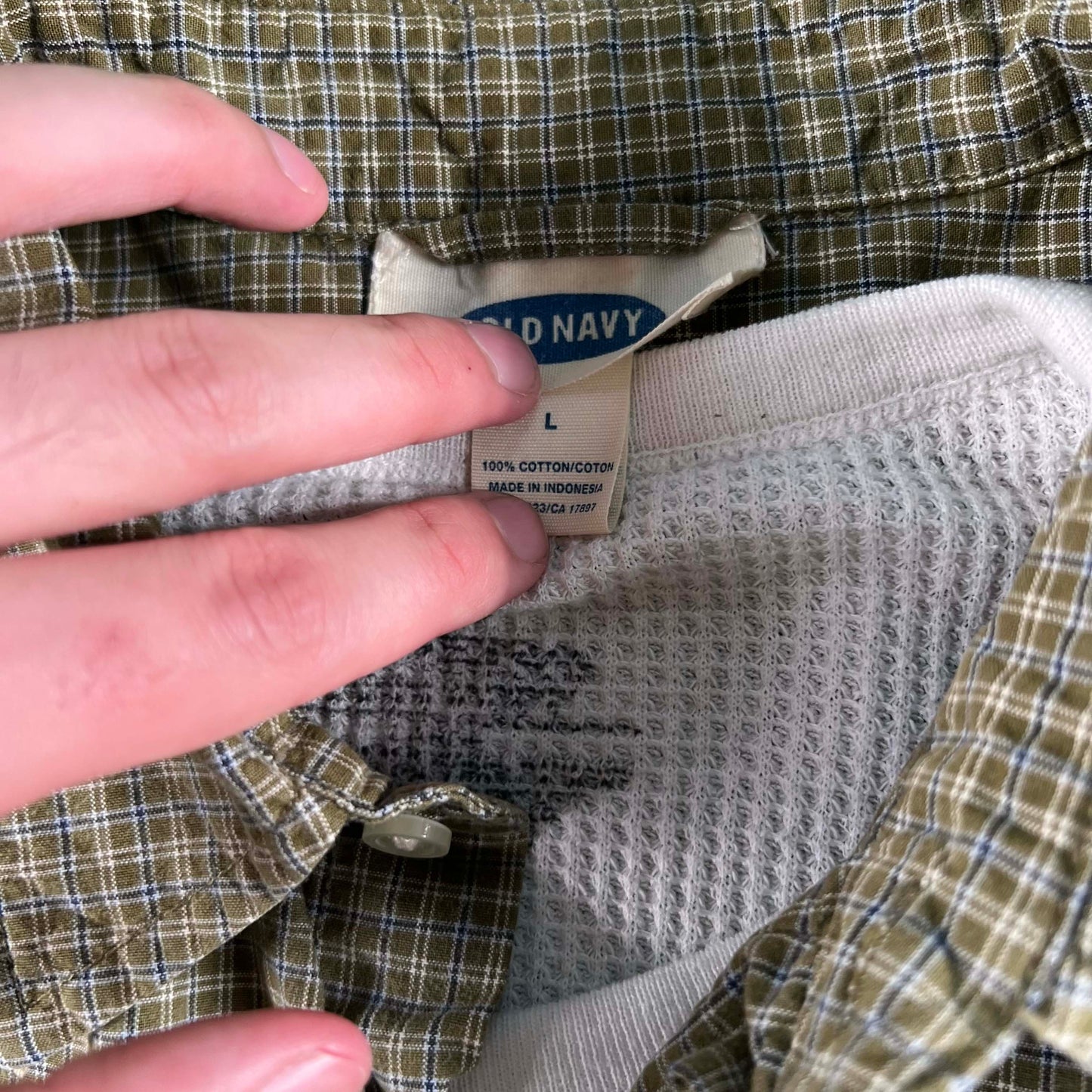00s Old Navy Cropped Plaid Shirt & Waffle Knit Thermal- L