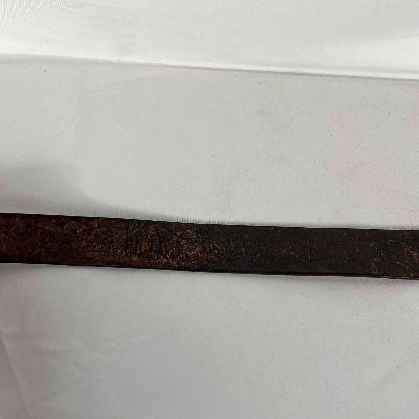 70s Silver Detailed Buckle Patina Brown Winter Scene Leather Belt- 33"-38"