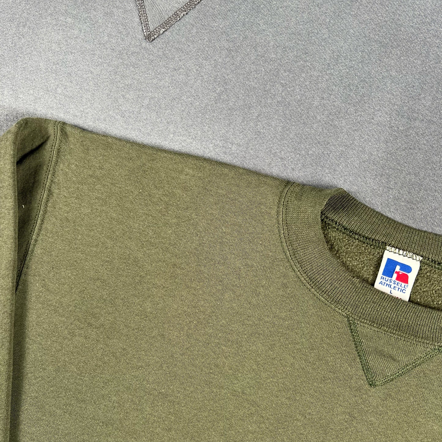 Y2K/90s Faded Russell Sweatshirt 2 Pack- L