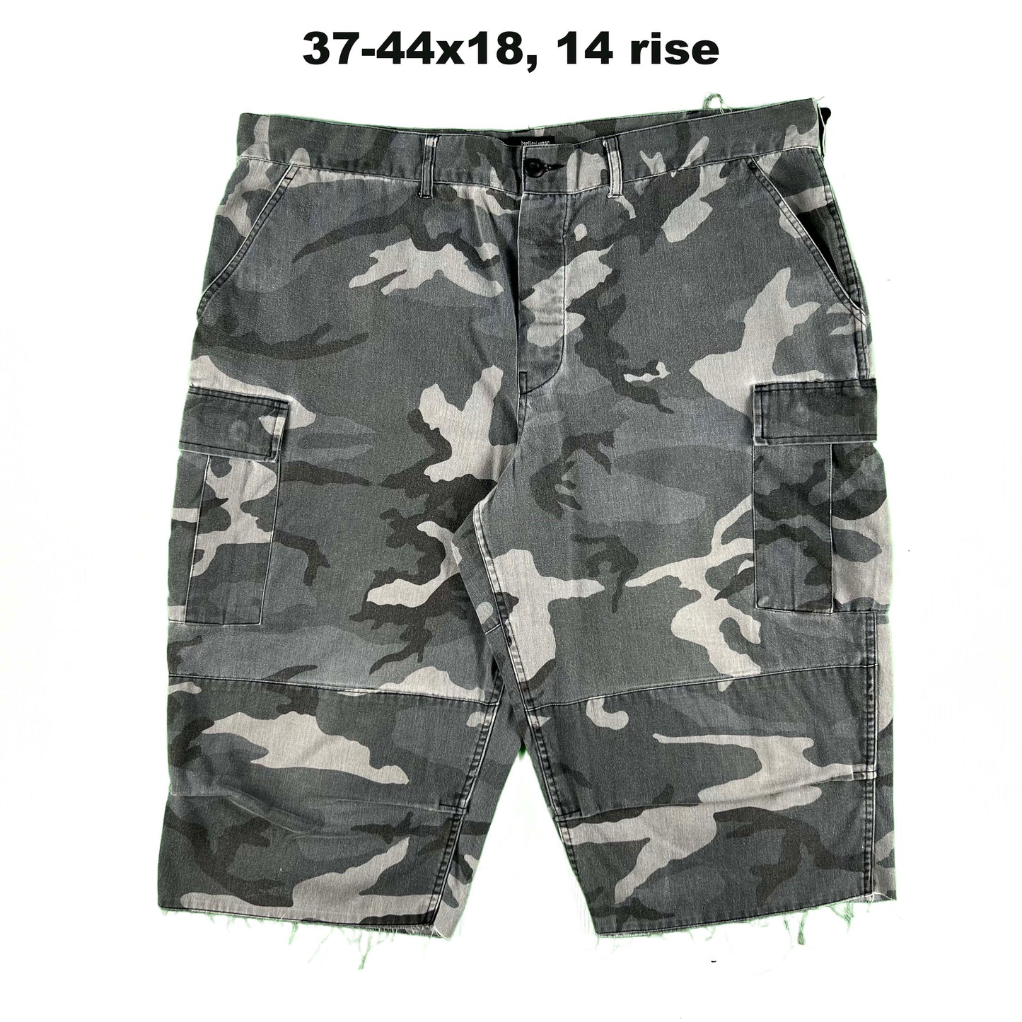 Vintage Chopped Baggy Army Camo Cargo Shorts- SELECT PAIR