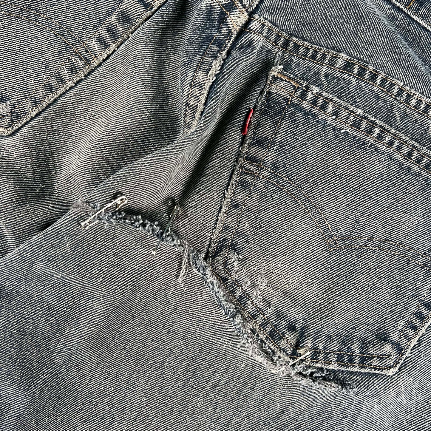 90s Sun Faded & Pinned Levi's 501 Denim- 32x32.5
