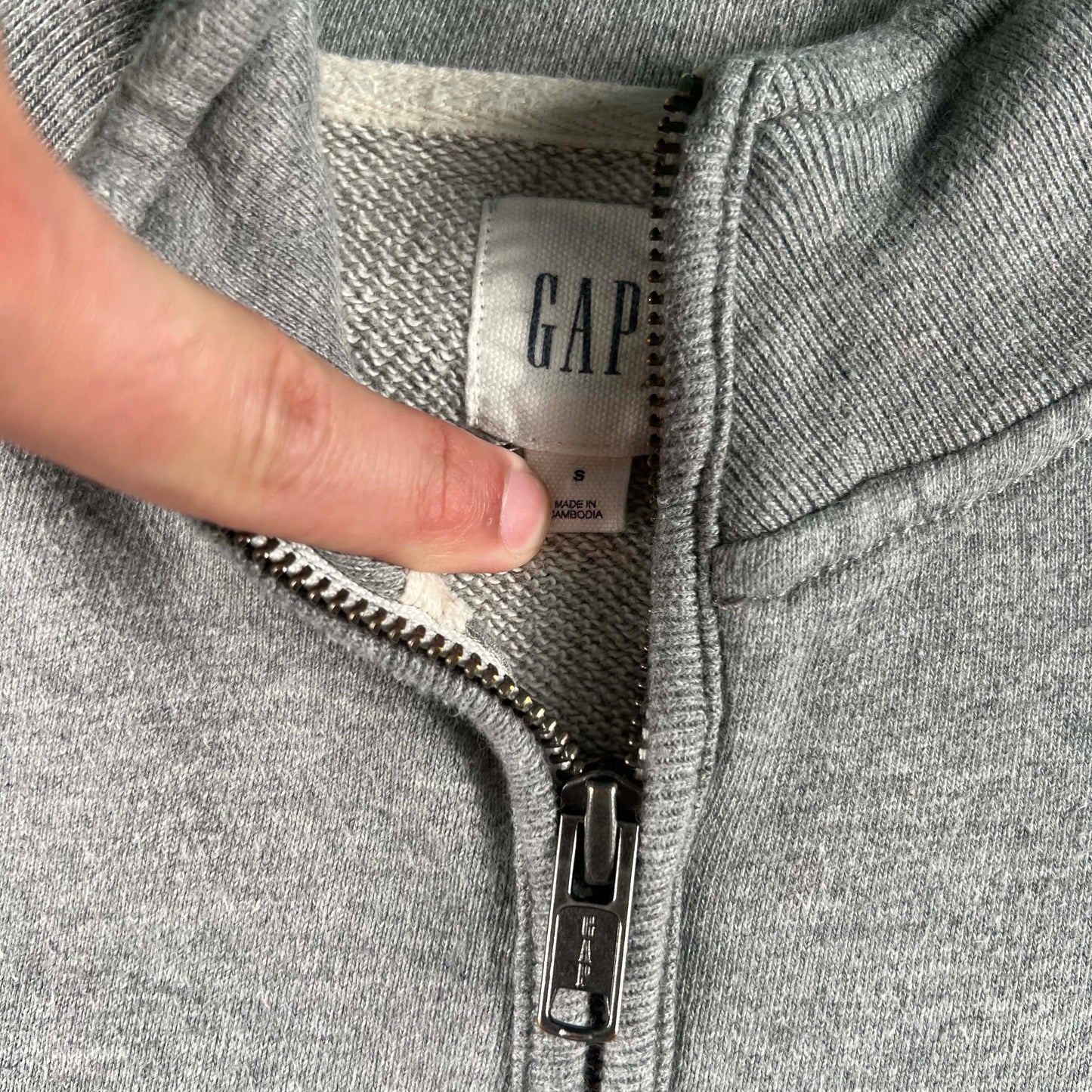 Gap 1/4 Zip Blank Sweatshirt- S