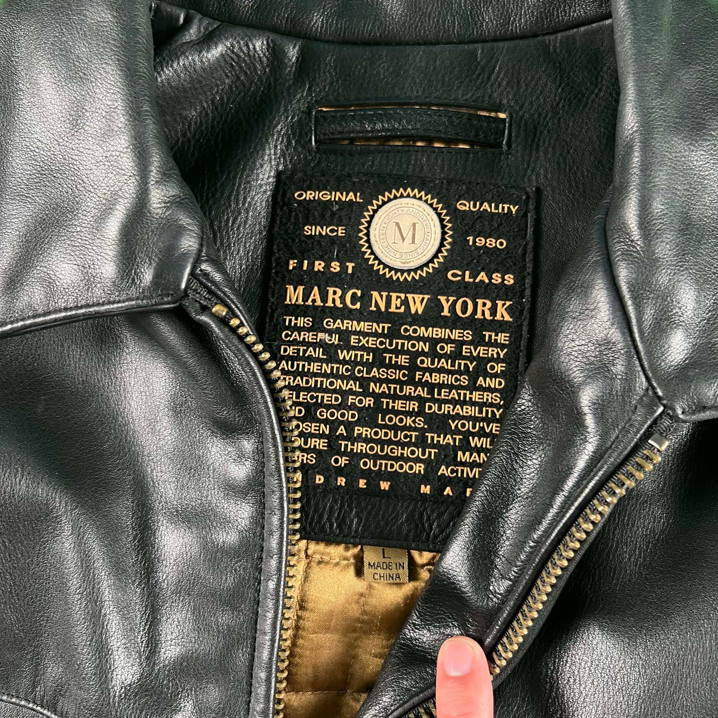 00s Black Leather Bomber Jacket- L