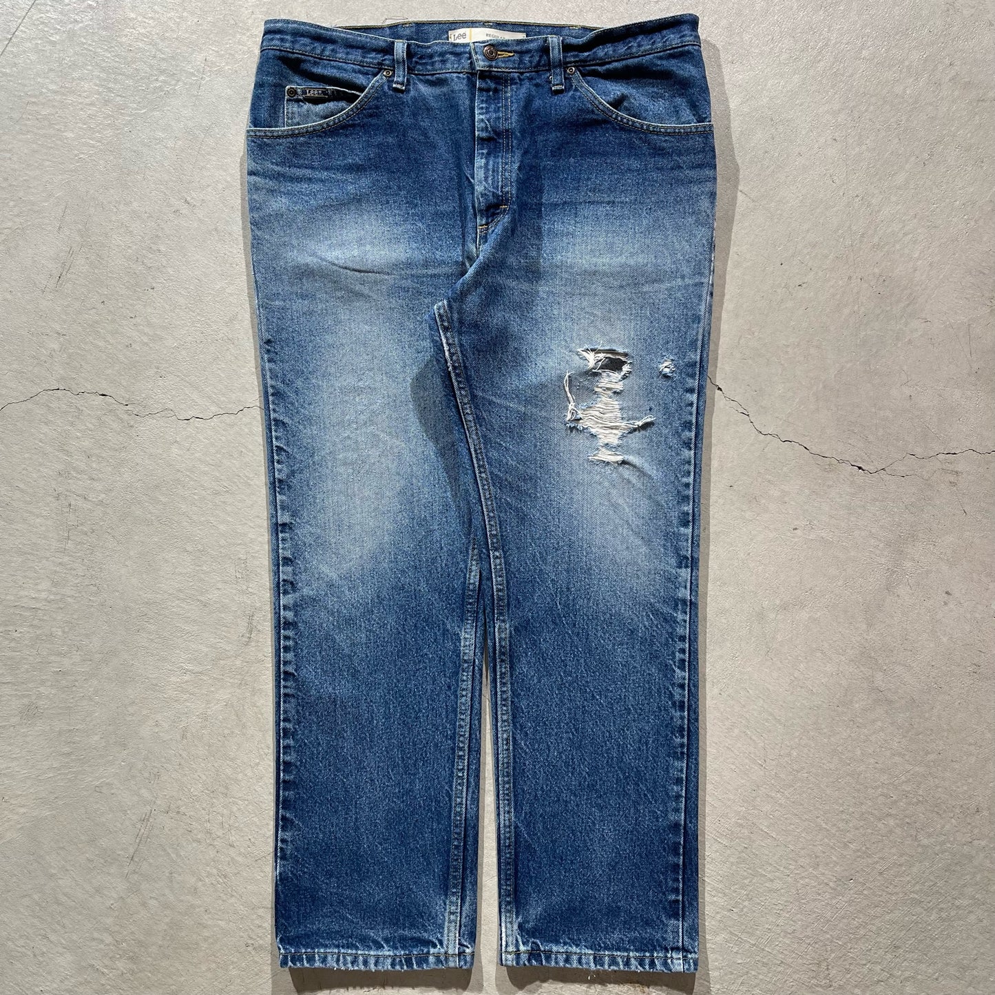 00s Distressed Lee Denim- 38