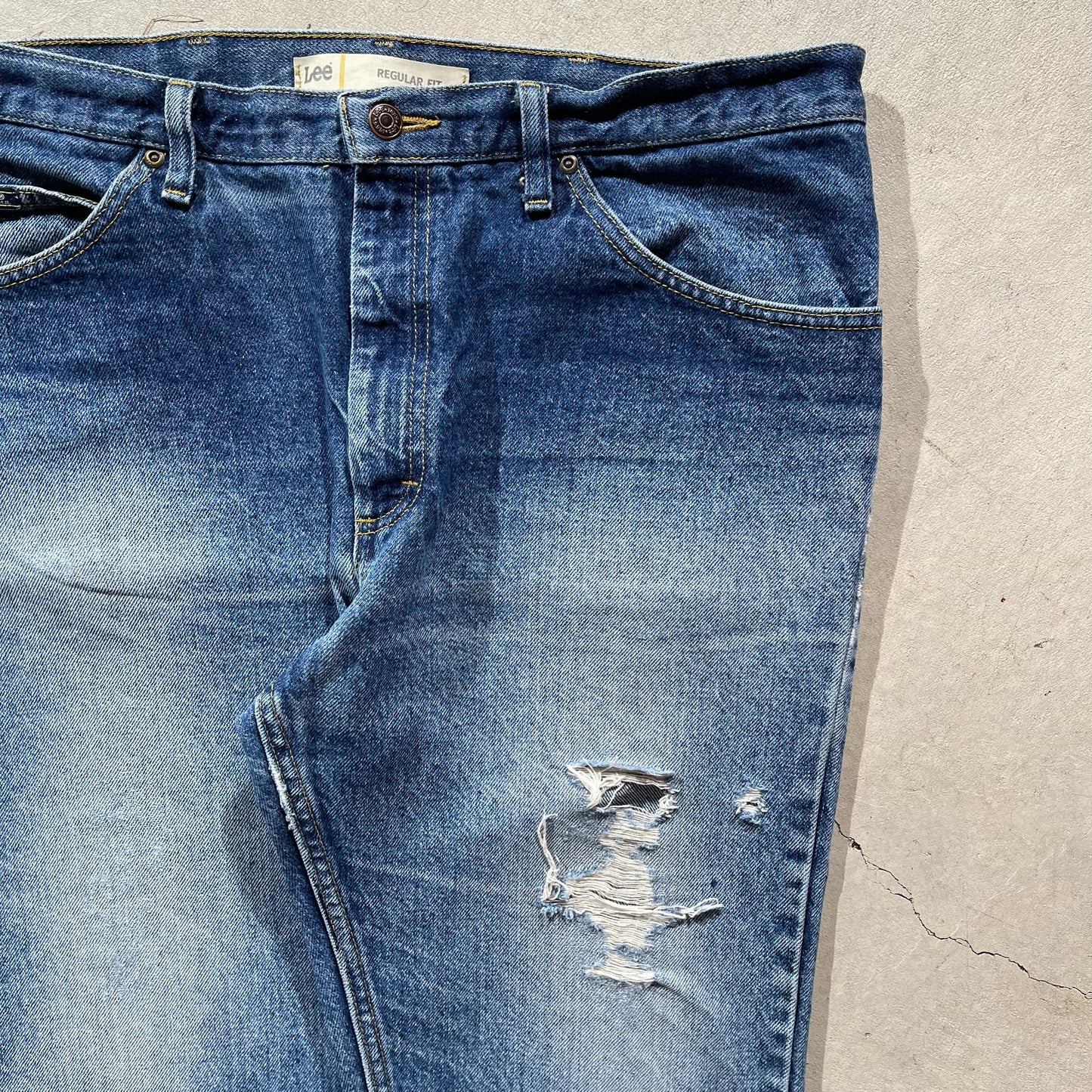 00s Distressed Lee Denim- 38