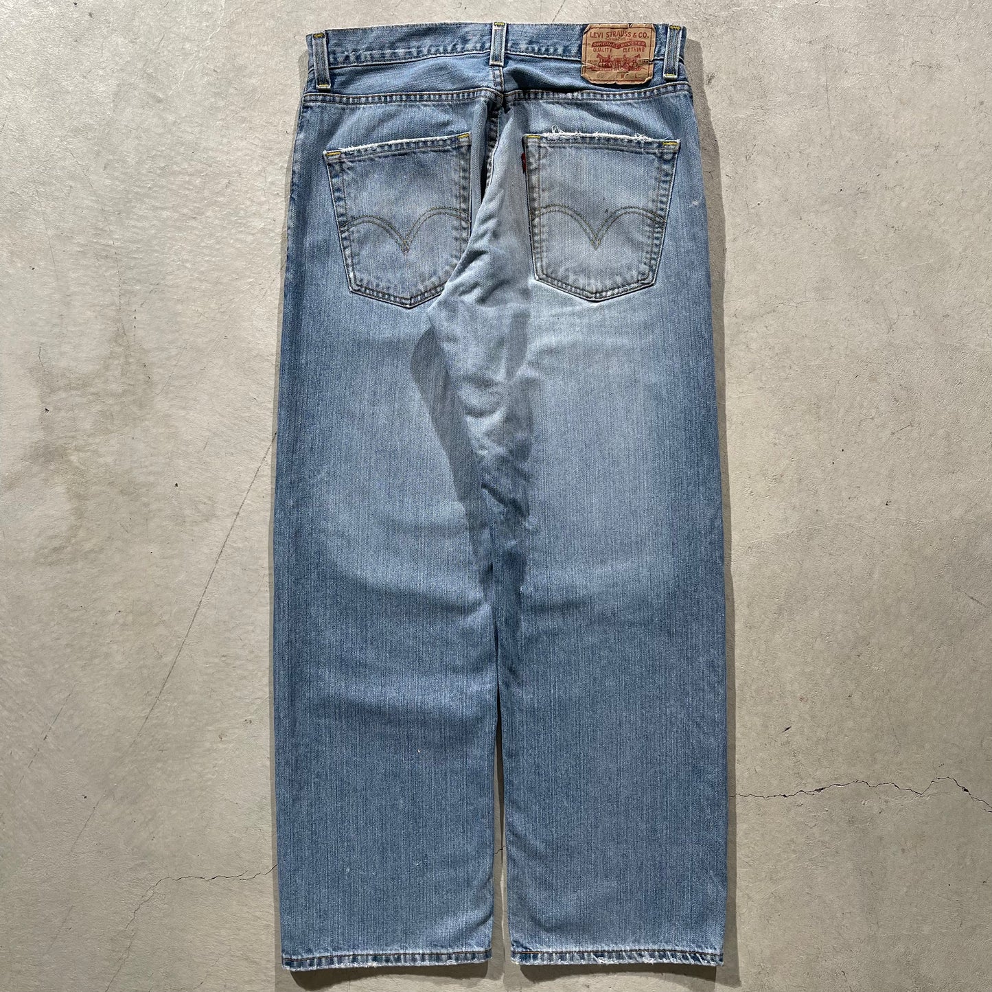 00s Wide Leg Levi's 569s- 32