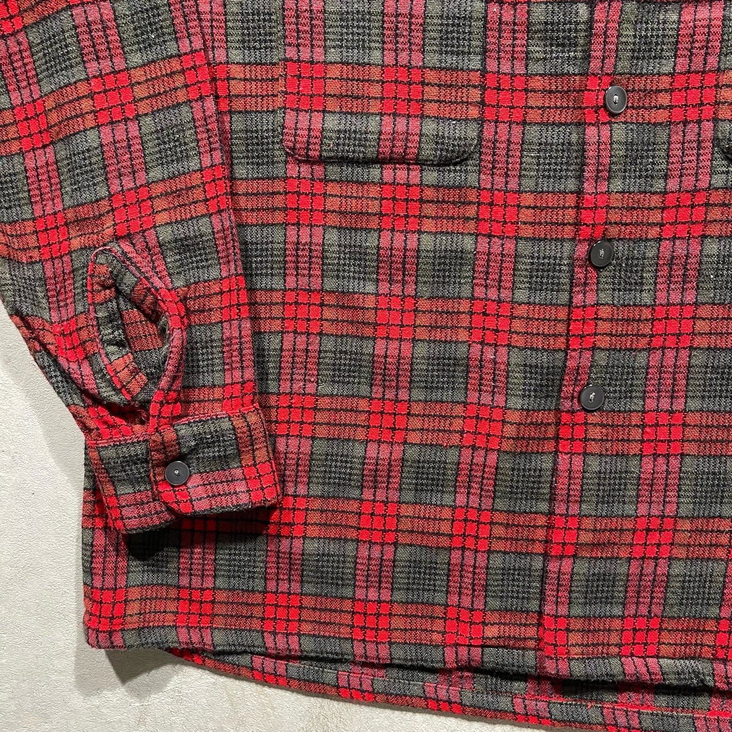 60s Plaid Loop Collar Flannel- L