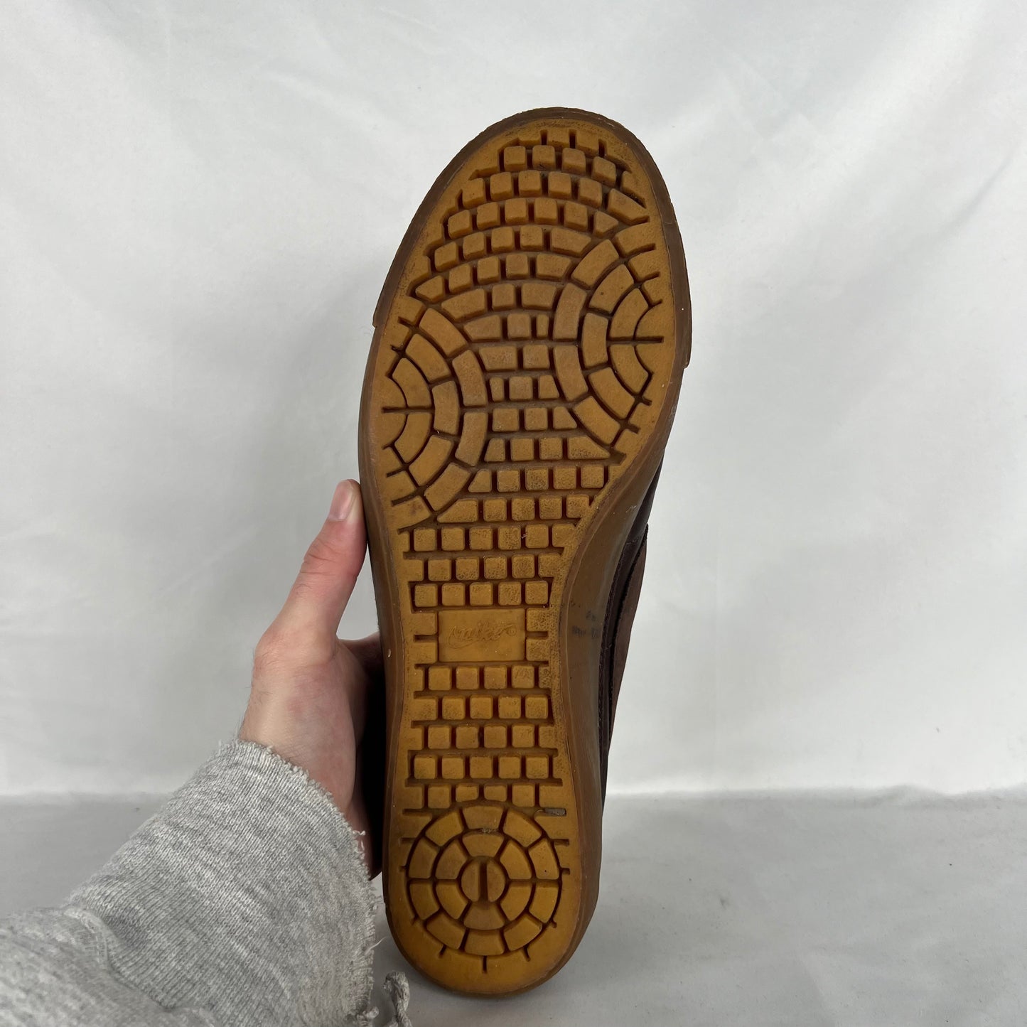 2006 Nike Two Tone Brown Leather Sneakers- M's 12, W's 13.5