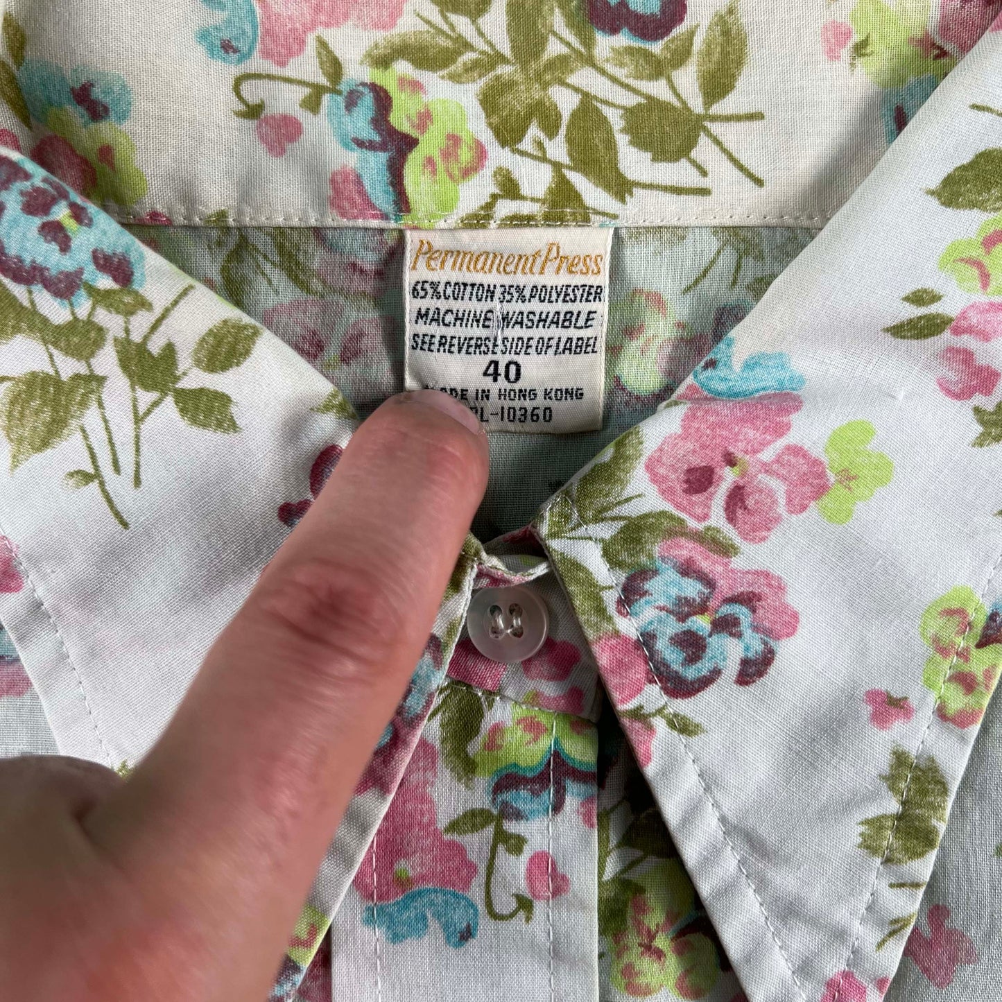 70s Light n Flowy Floral Button Up Shirt- M