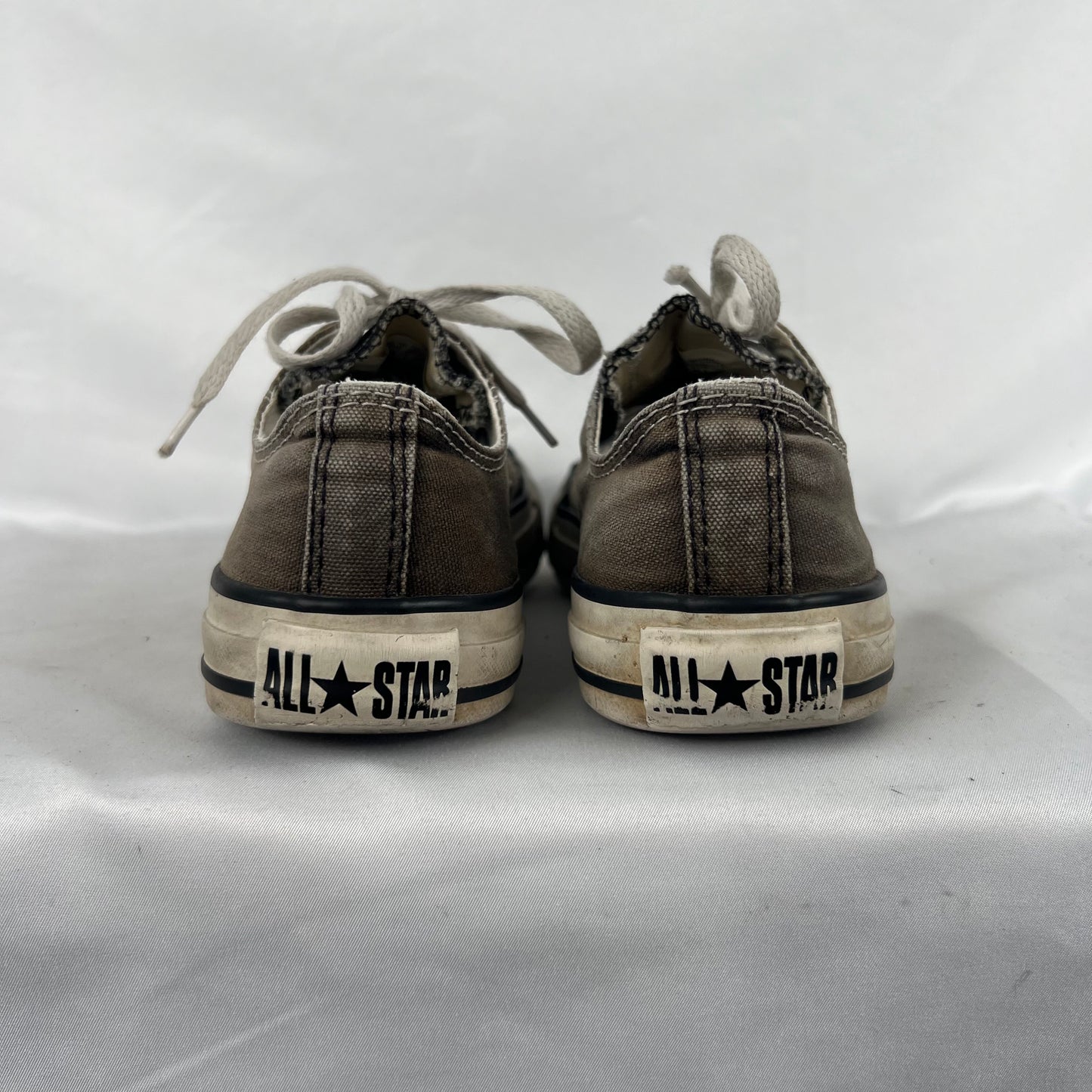 00s Sun Faded Black Converse- M's 4,W's 5.5