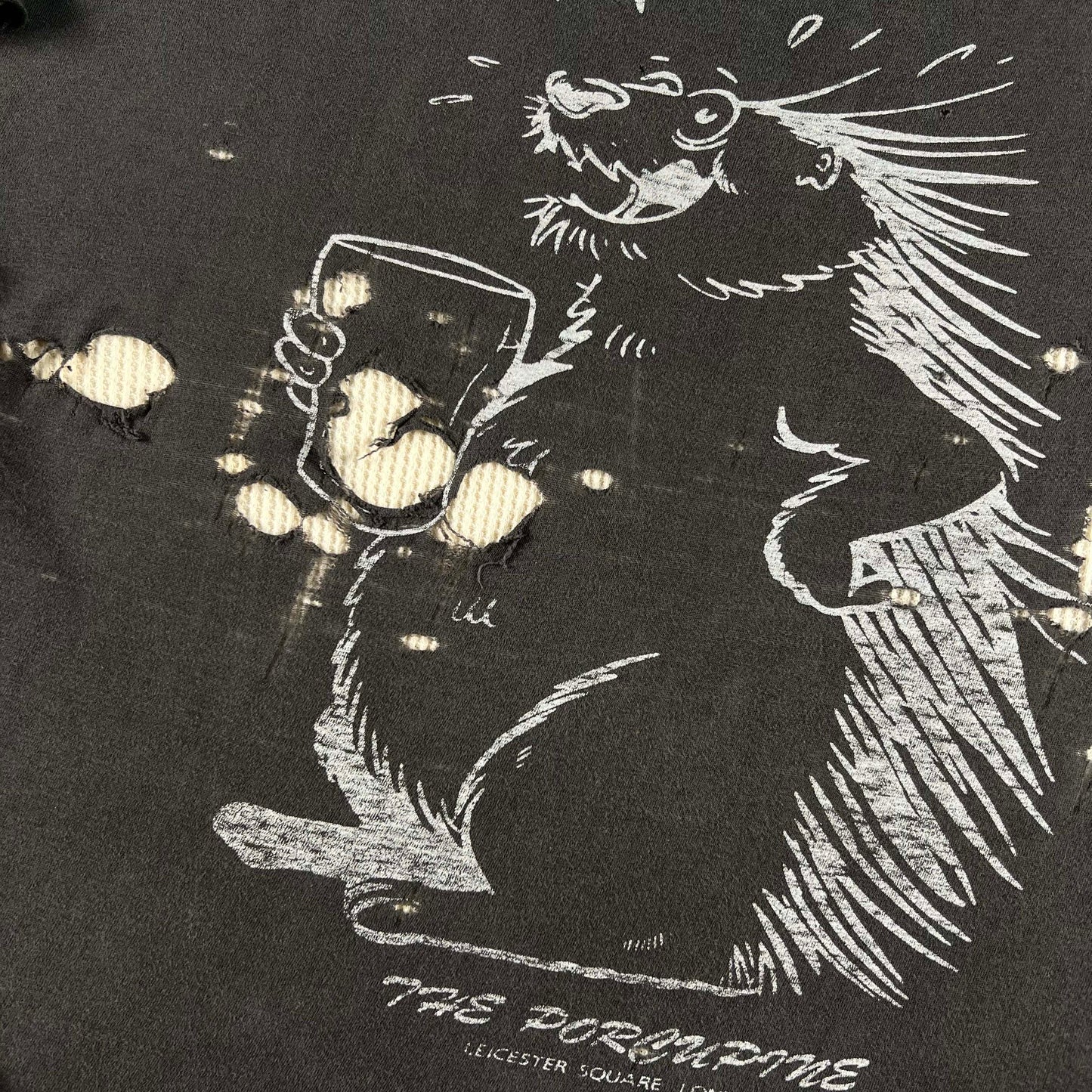 90s Thrashed 'The Porcupine' London Tee & Waffle Knit Thermal- XL