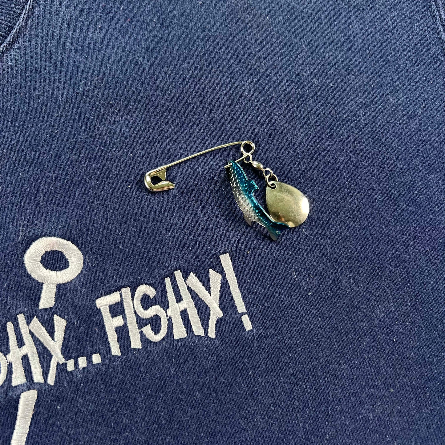 90s Here Fishy...Fishy...Fishy! Charm Sweatshirt- L