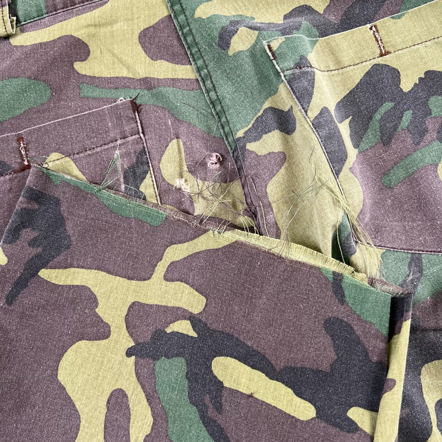 80s Camo Cut Off Shorts- 38-40x13