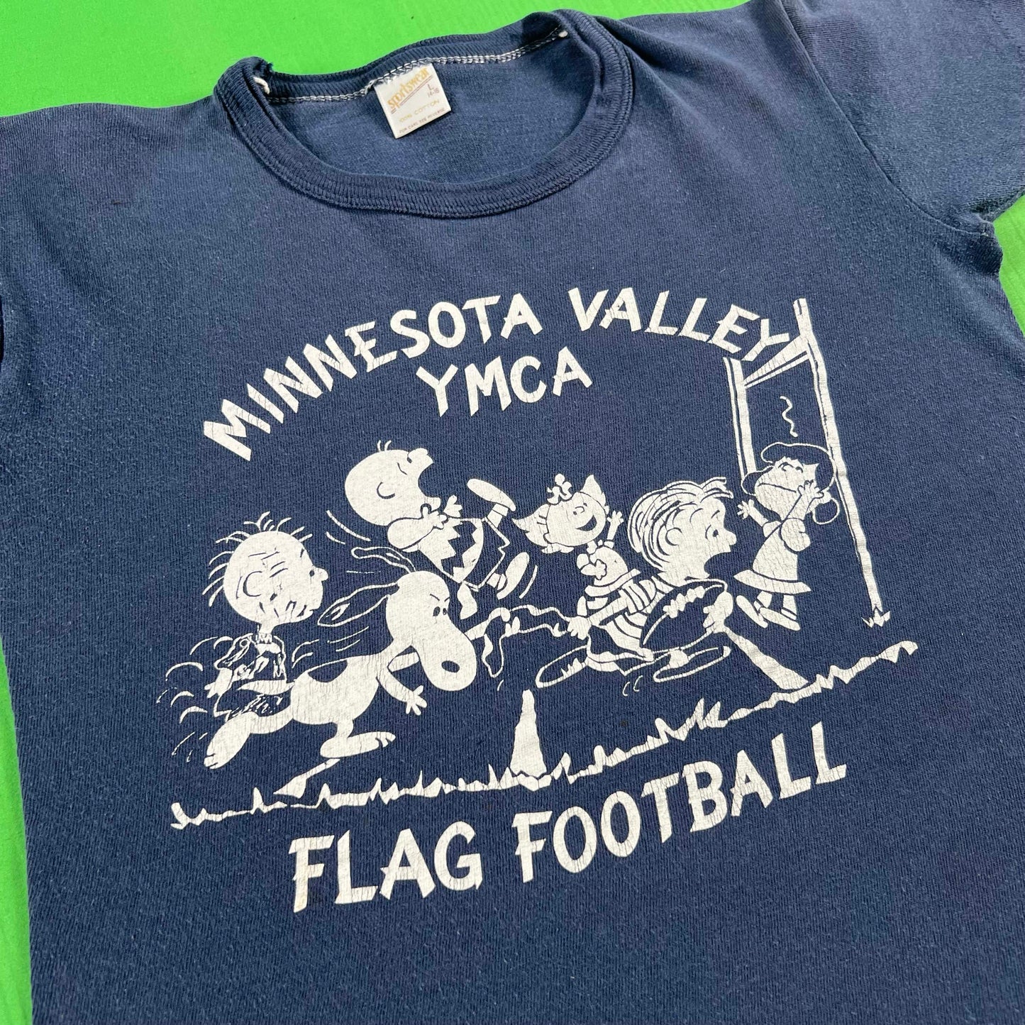 70s MN Valley YMCA Flag Football Peanuts Tee- XS