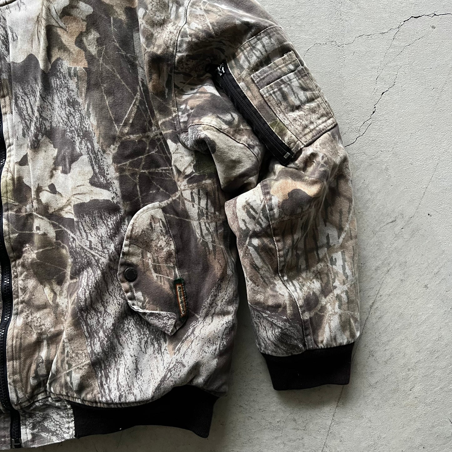 00s Boxy Camo Bomber Jacket- L