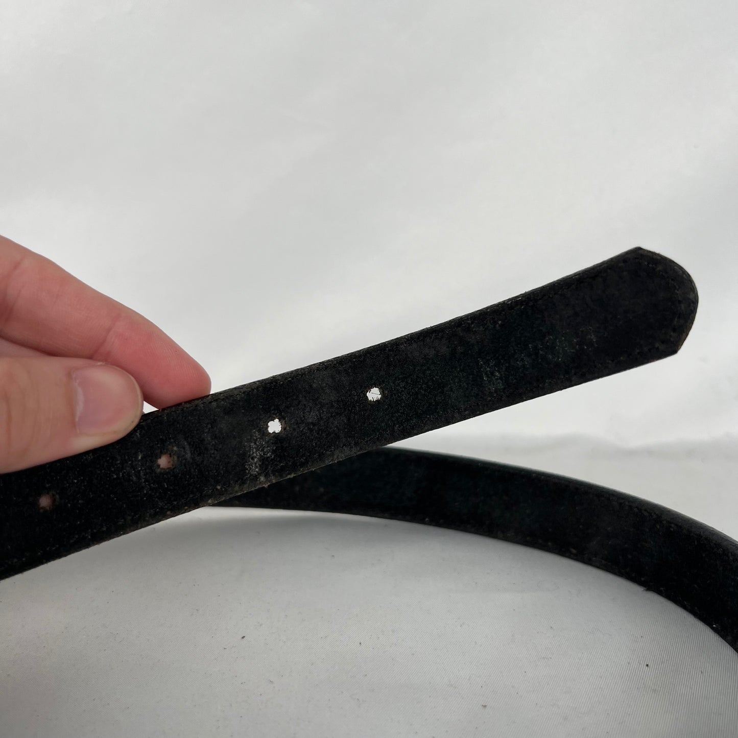 90s Black Leather Belt w Big Detailed Buckle- 24"-28"