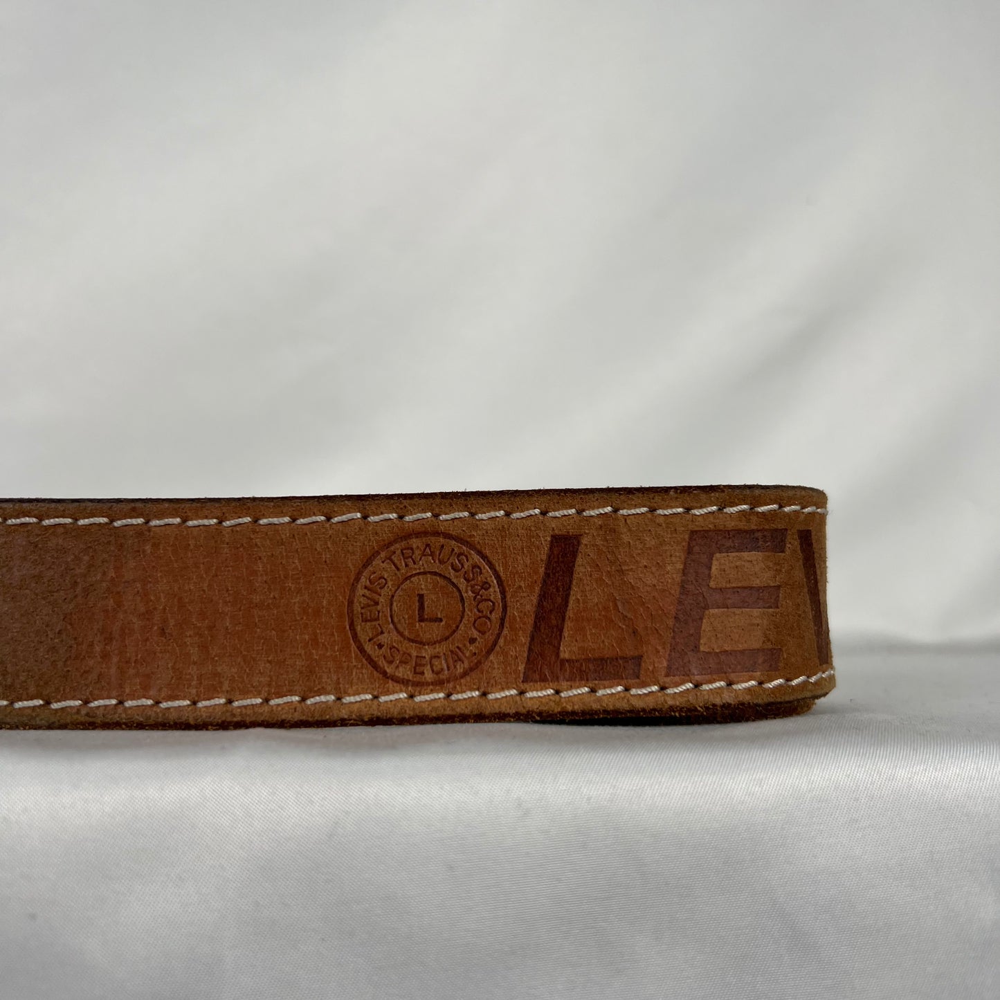 00s Levi's Spell Out Leather Belt- 36"-40"