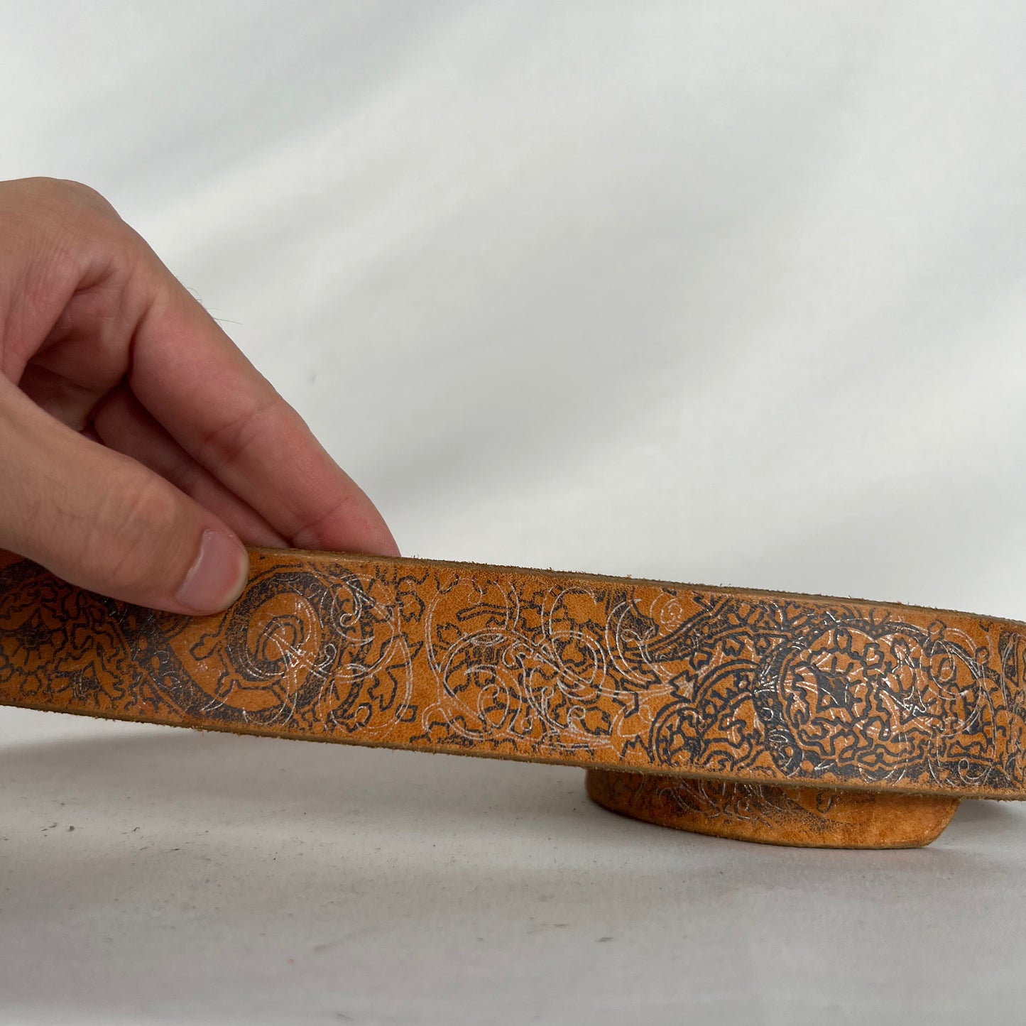 90s/00s Paisley Embellished Leather Belt- 26"-30"