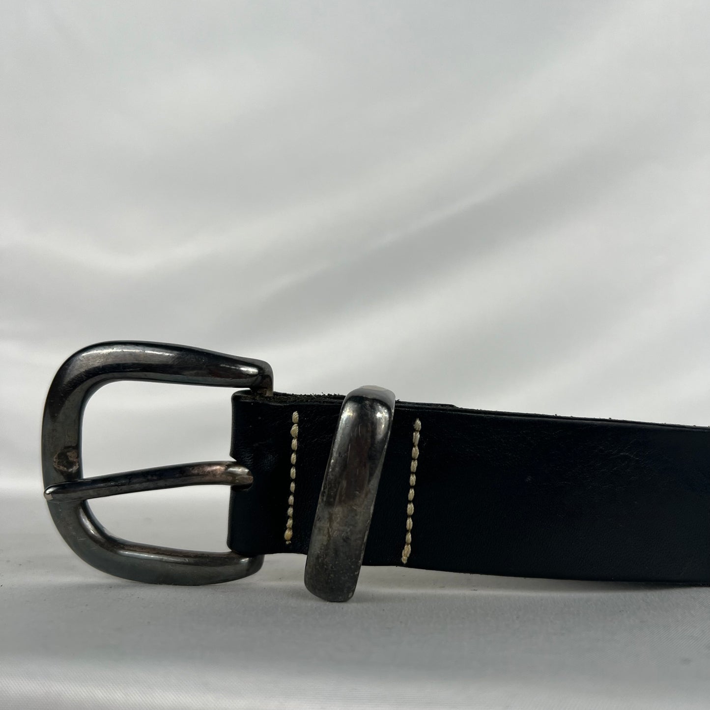 2001 Gap Black Leather Belt- 28"-32"