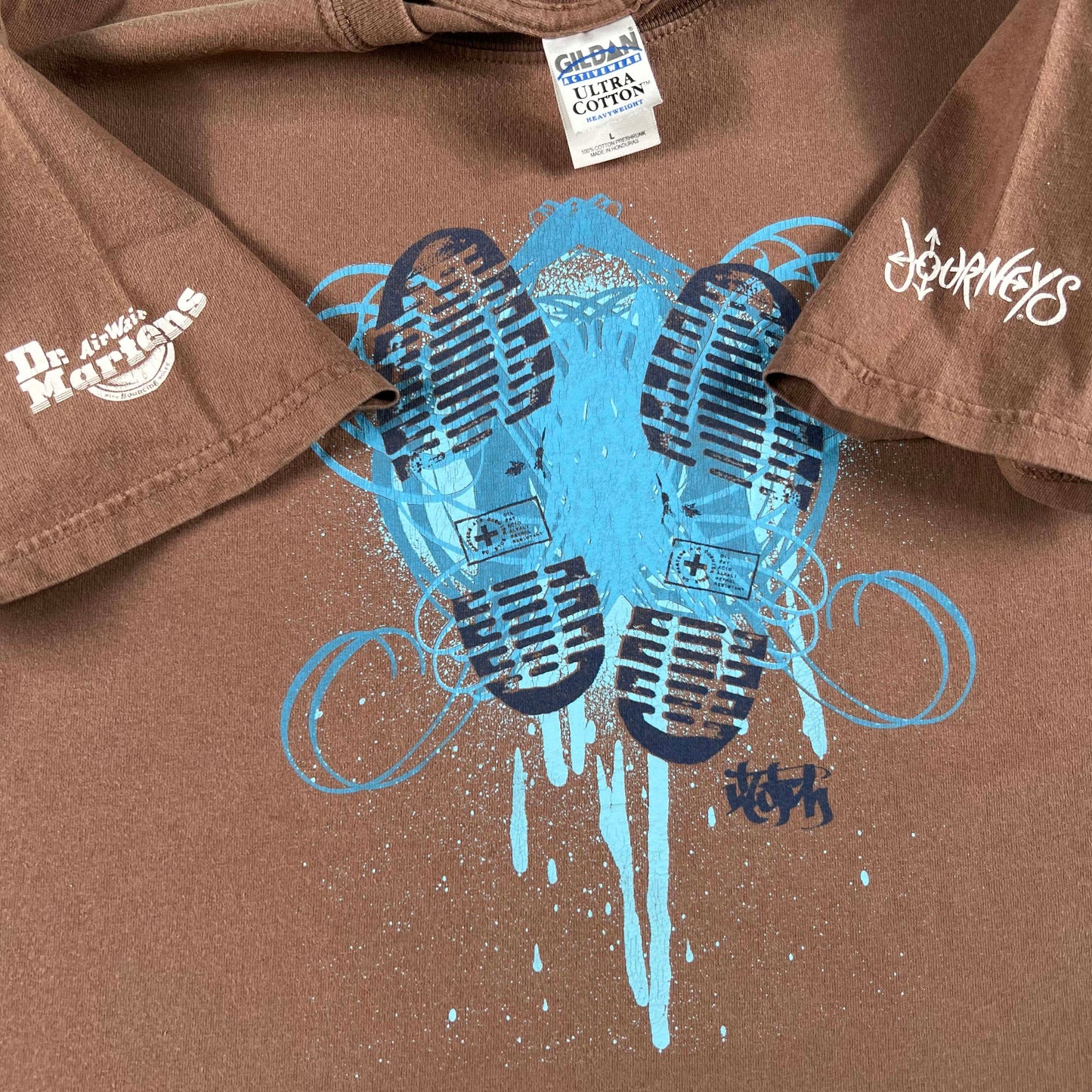 00s Dr. Martens Air Wair Journeys Tee- L