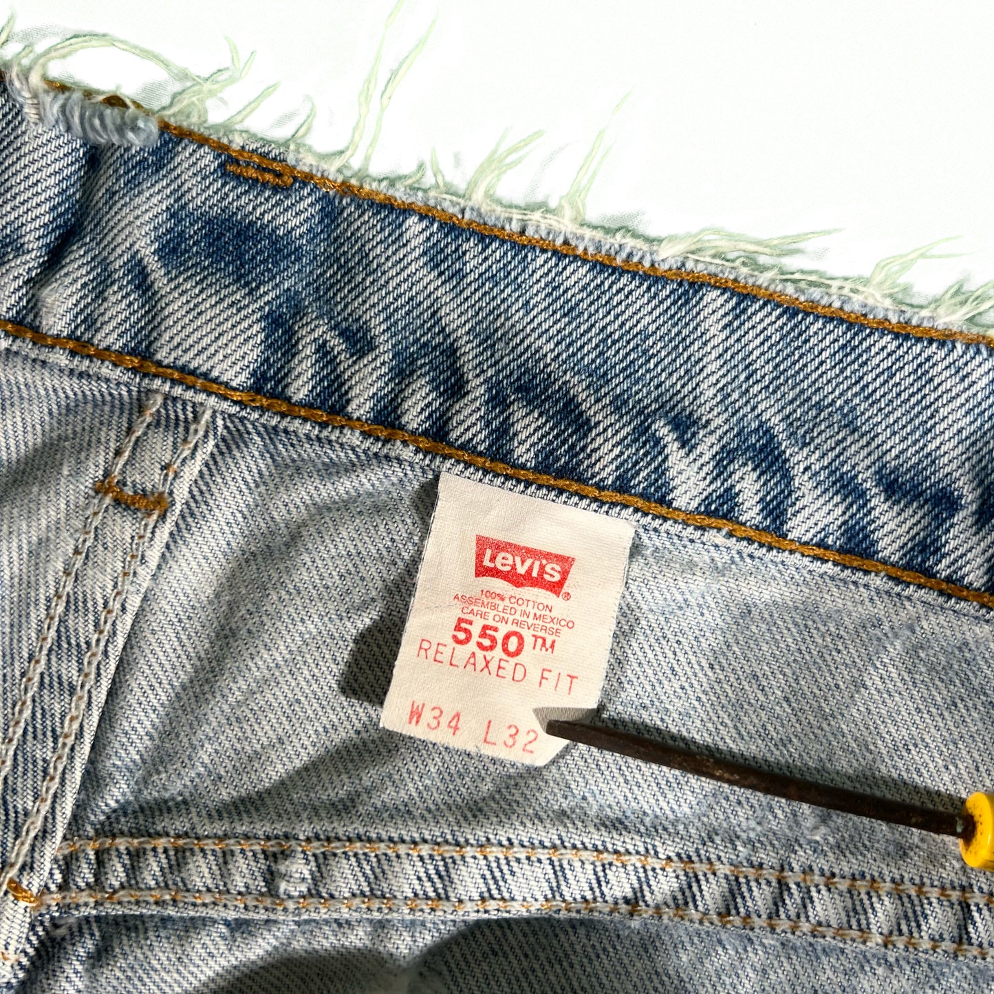 90s Levi's 550 Orange Tab Denim- 33x31