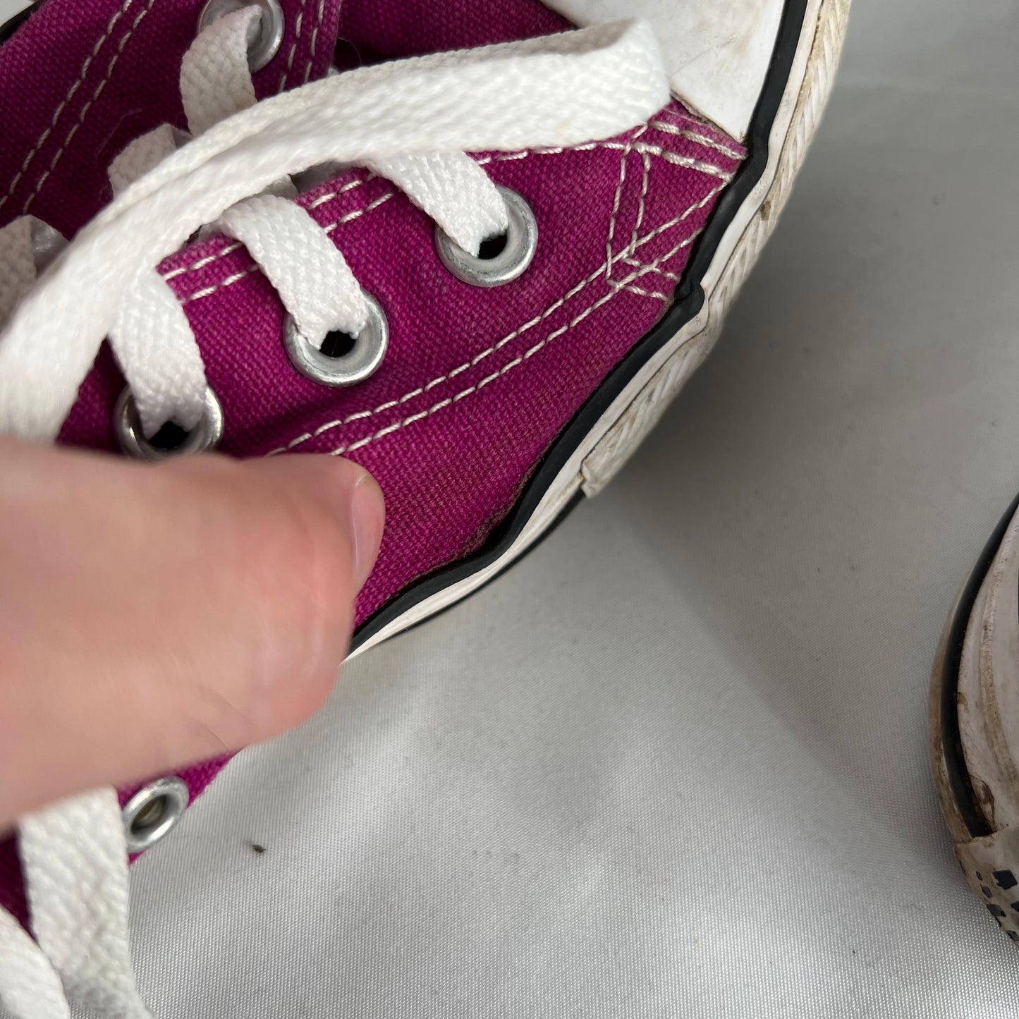 Fuchsia Pink Converse- M's 7, W's 8.5