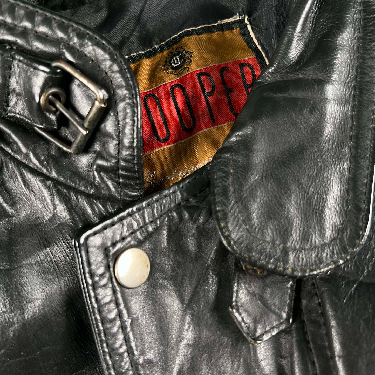 90s Black Leather A2 Style Bomber Jacket- L