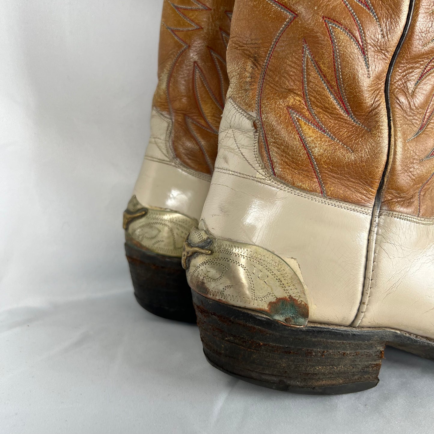 80s Two Tone Metal Longhorn Detailed Cowboy Boots- 11 M's, 12.5 W's