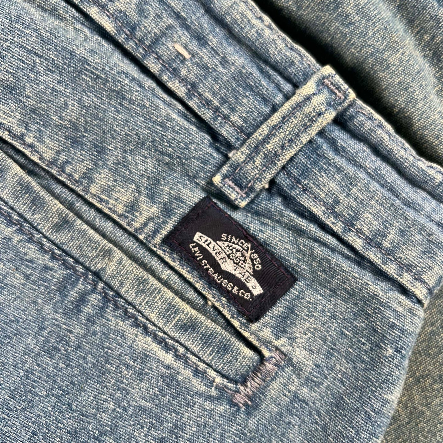 90s Levi's Silvertab Pleated Denim Shorts- 34x8.5