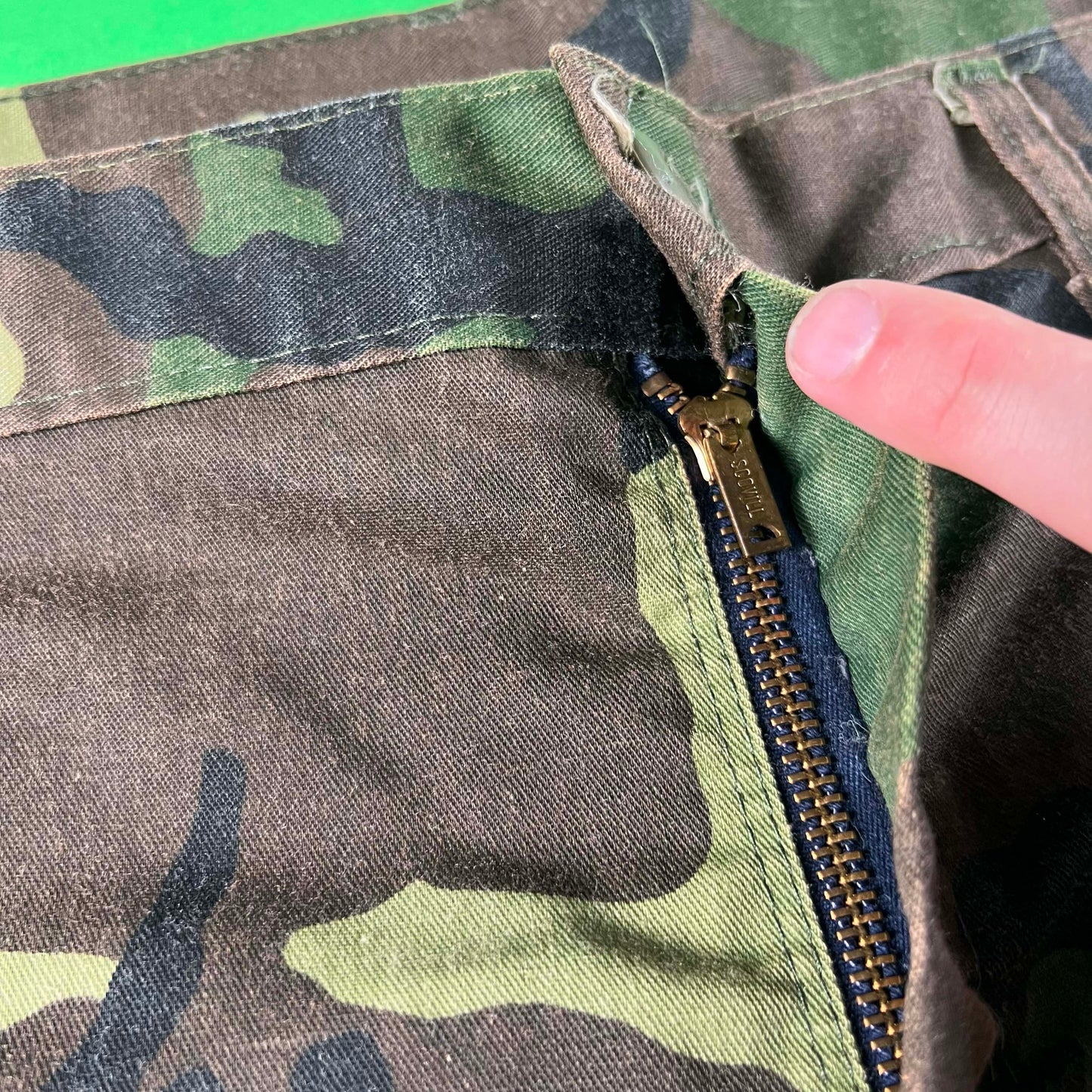 80s Camo Fatigue Capris- 37-39x21