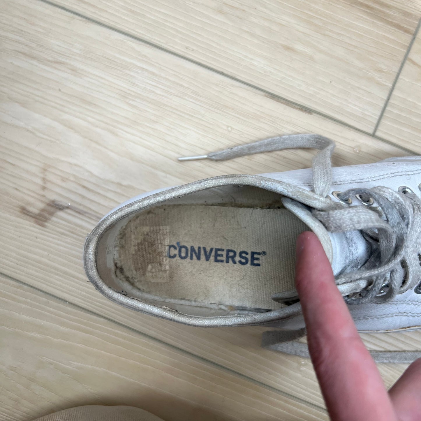 00s White Leather Converse Jack Purcells- M's 7, W's 8.5