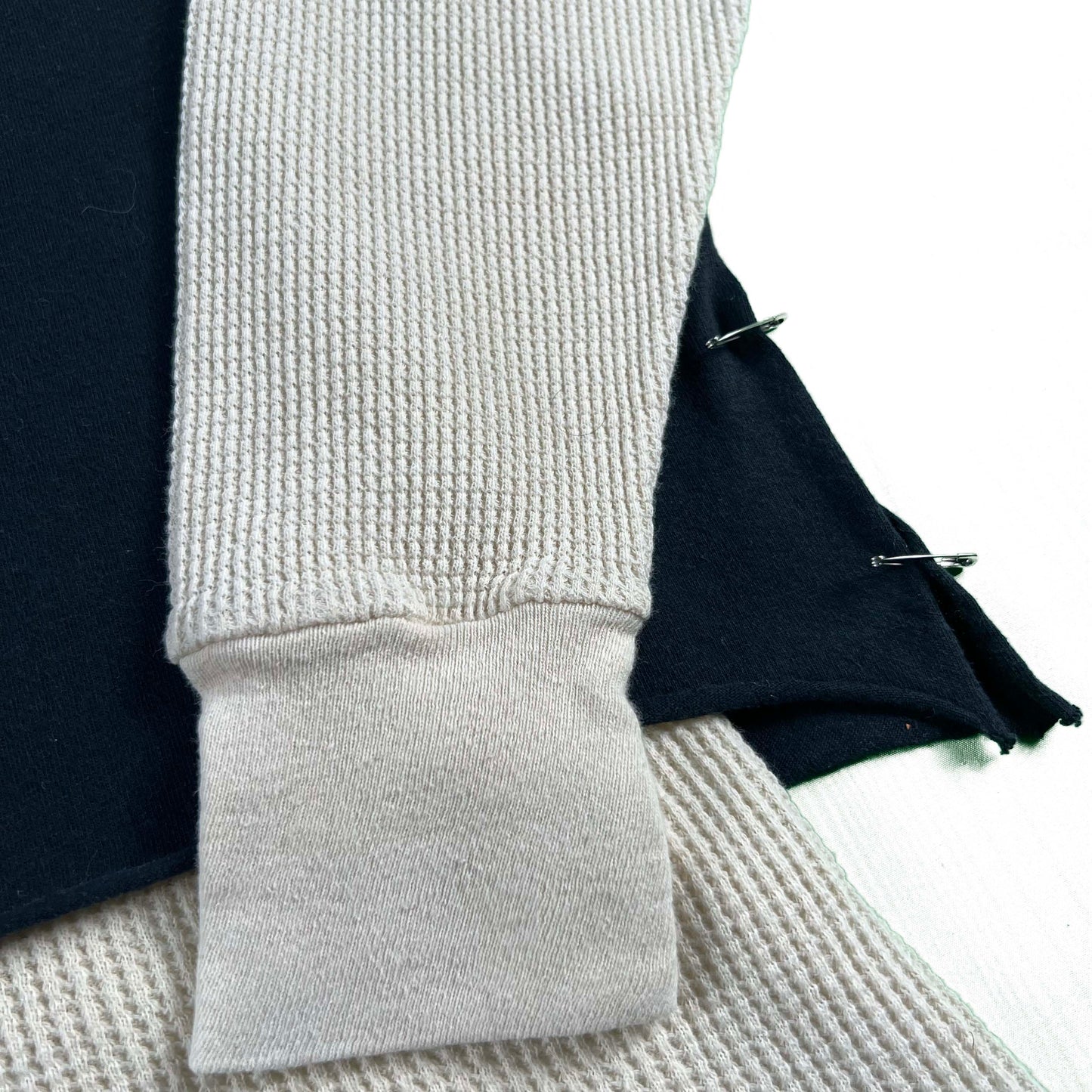 00s Jenius. Crop Tee & Waffle Knit Thermal- L