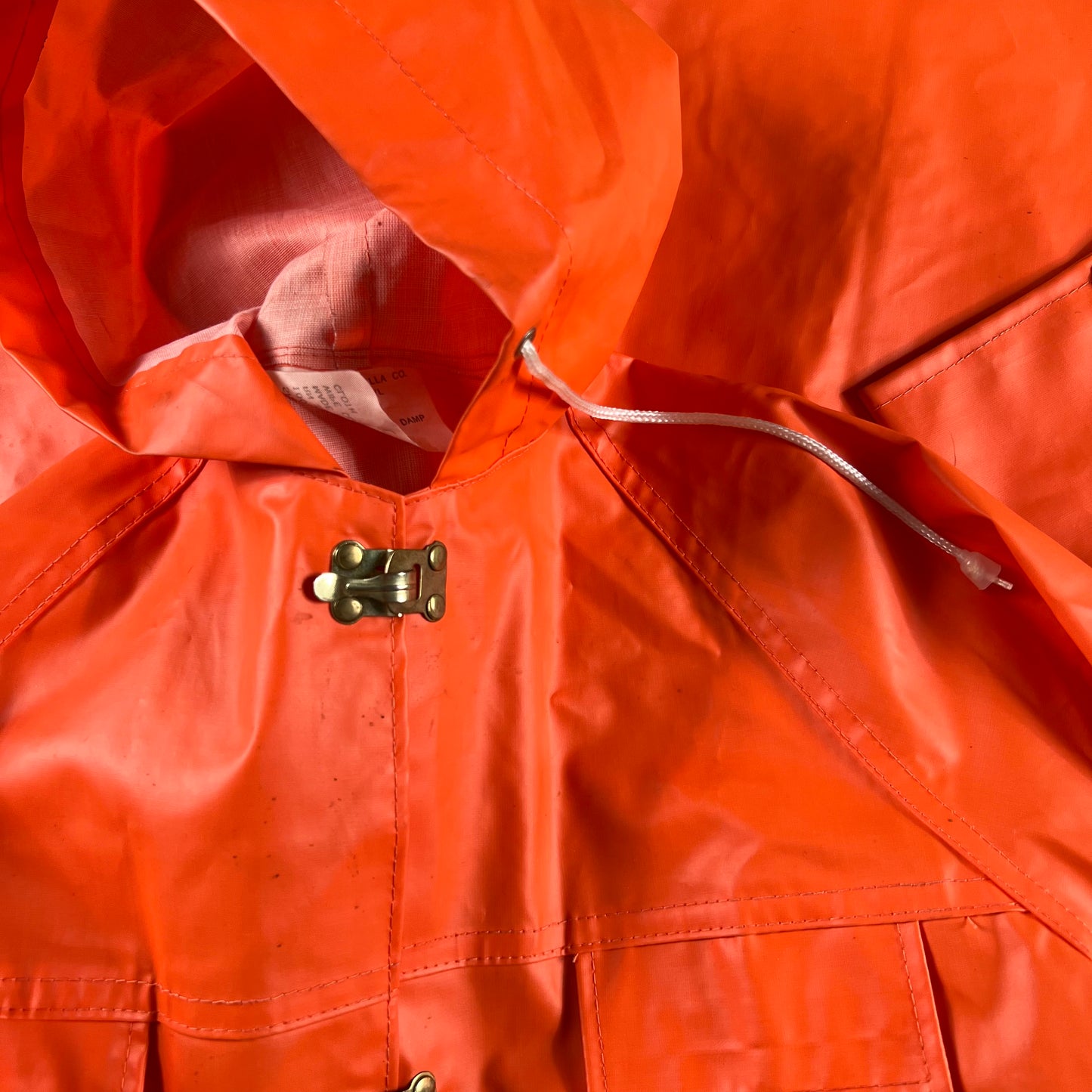 90s Folding Metal Clasp Fishing Coat- L
