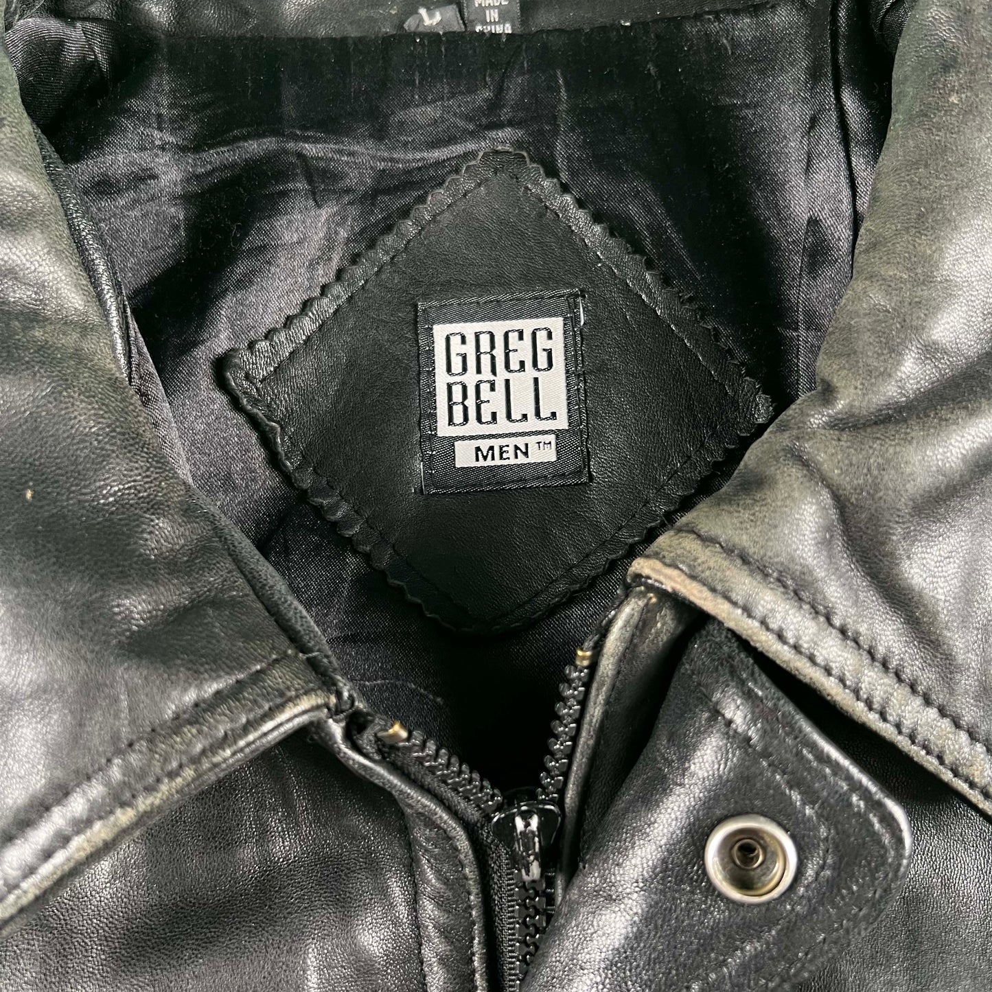 00s Patina Black Leather Bomber Jacket- L